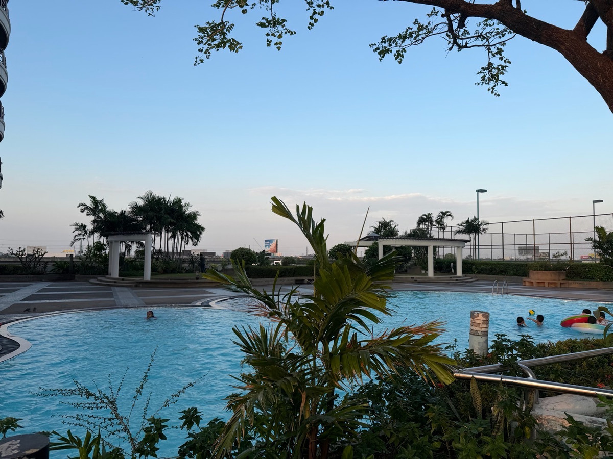 ขายคอนโดพัฒนาการ ศรีนครินทร์ : ฟลอร่าวิลล์ พัฒนาการ คอนโดห้องมุม 122 ตร.ม. ราคาไม่ถึง 6 ล้าน ในกรุงเทพ…ยังมีอยู่จริง