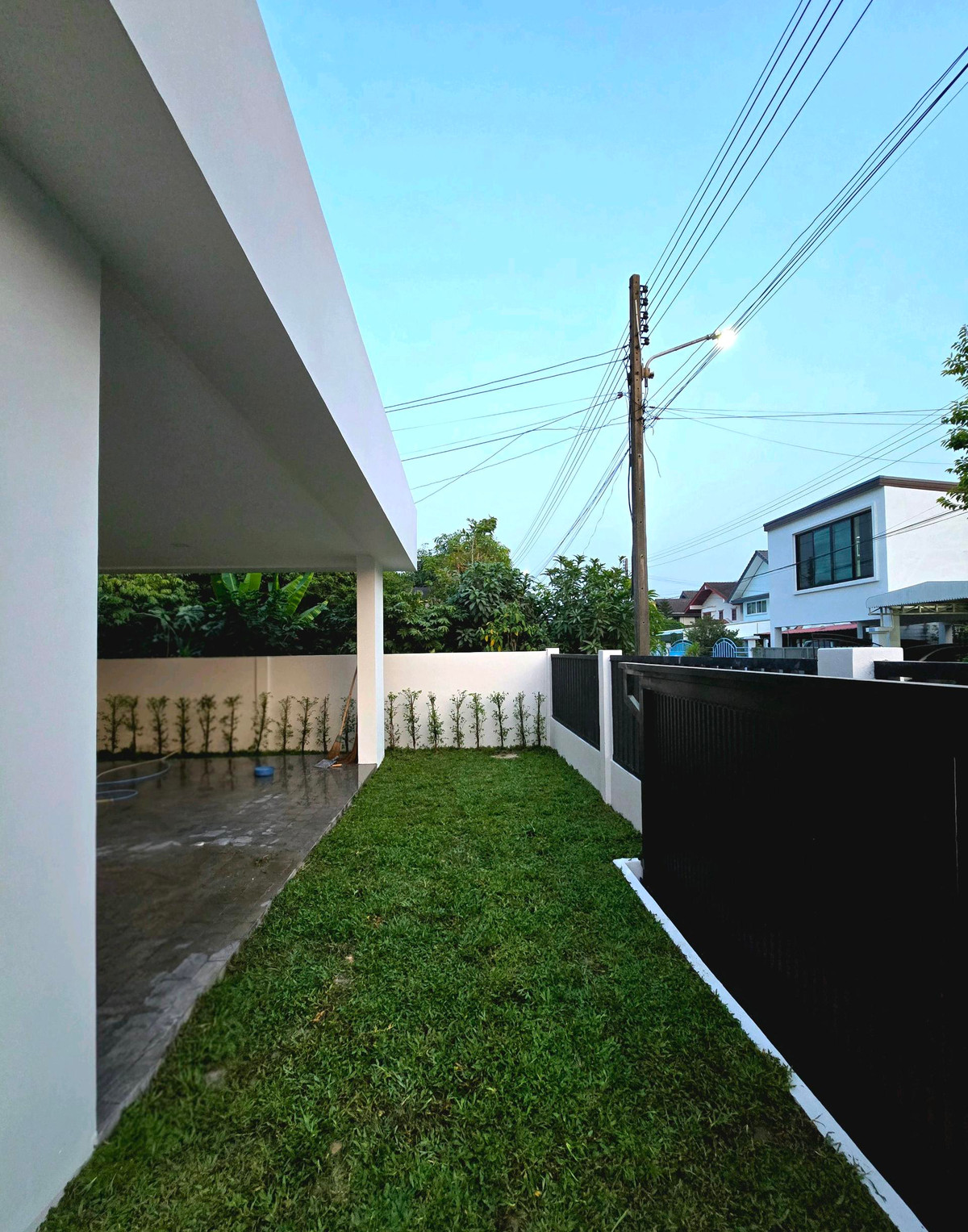 For SaleHome OfficePathum Thani,Rangsit, Thammasat : 🏡 Home office 8 parking spaces, renovated + new extension of the whole house, near Rangsit University 📌