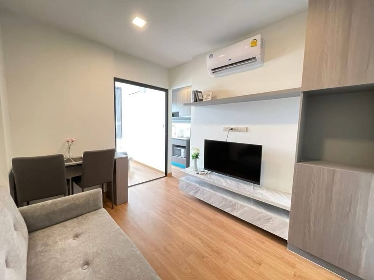 For RentCondoNawamin, Ramindra : 🏢 Magnix Ramintra 21 (Magnix Ramintra 21)
✨ The room is decorated and ready to move in. Near the Pink Line MRT

🚆 Near MRT Pink Line, Lat Pla Khao Station, only 300 meters.

💰 Rental price 12,000 baht / month