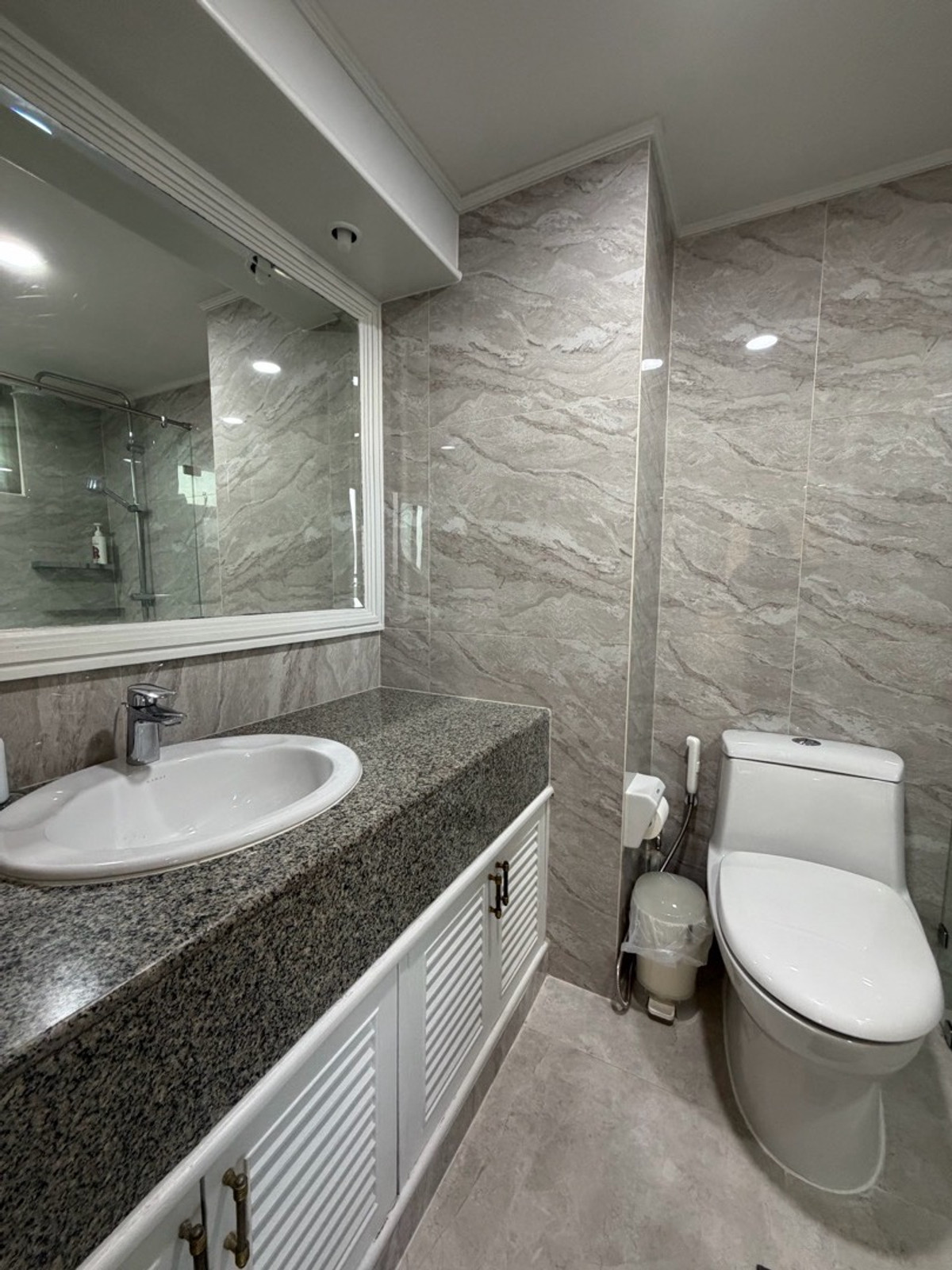 ขายคอนโดพัฒนาการ ศรีนครินทร์ : ฟลอร่าวิลล์ พัฒนาการ คอนโดห้องมุม 122 ตร.ม. ราคาไม่ถึง 6 ล้าน ในกรุงเทพ…ยังมีอยู่จริง