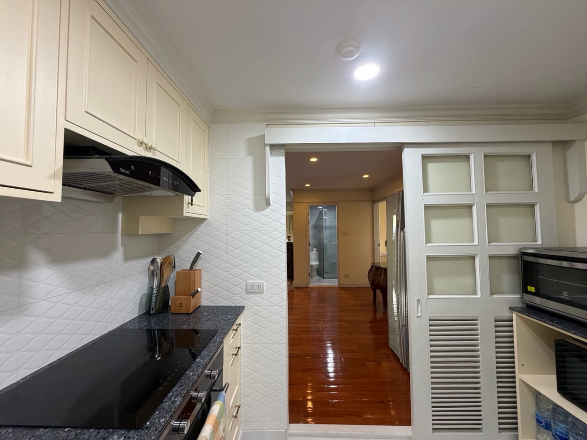 ขายคอนโดพัฒนาการ ศรีนครินทร์ : ฟลอร่าวิลล์ พัฒนาการ คอนโดห้องมุม 122 ตร.ม. ราคาไม่ถึง 6 ล้าน ในกรุงเทพ…ยังมีอยู่จริง