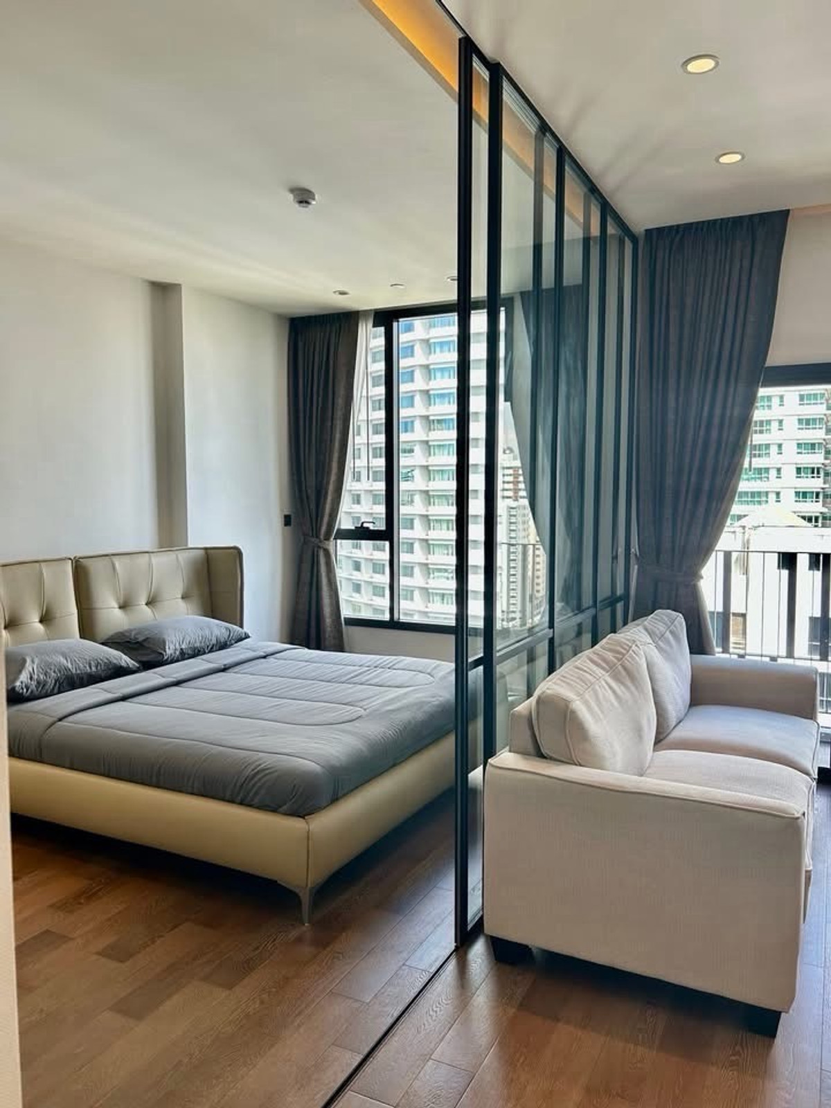 For RentCondoSukhumvit, Asoke, Thonglor : Pet Friendly Condo for Rent Near BTS Asok and MRT Sukhumvit at Muniq Sukhumvit 23
