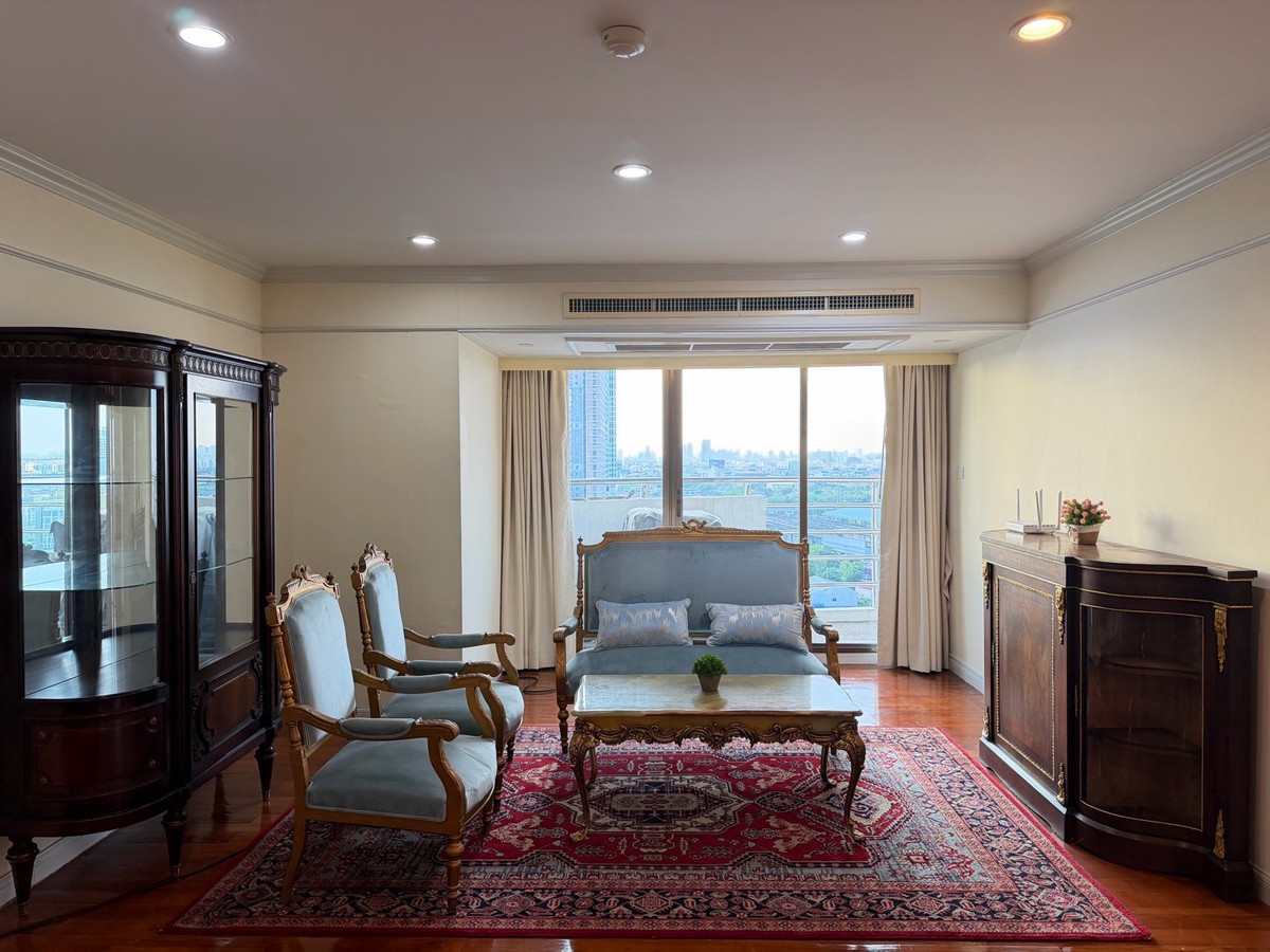 ขายคอนโดพัฒนาการ ศรีนครินทร์ : ฟลอร่าวิลล์ พัฒนาการ คอนโดห้องมุม 122 ตร.ม. ราคาไม่ถึง 6 ล้าน ในกรุงเทพ…ยังมีอยู่จริง