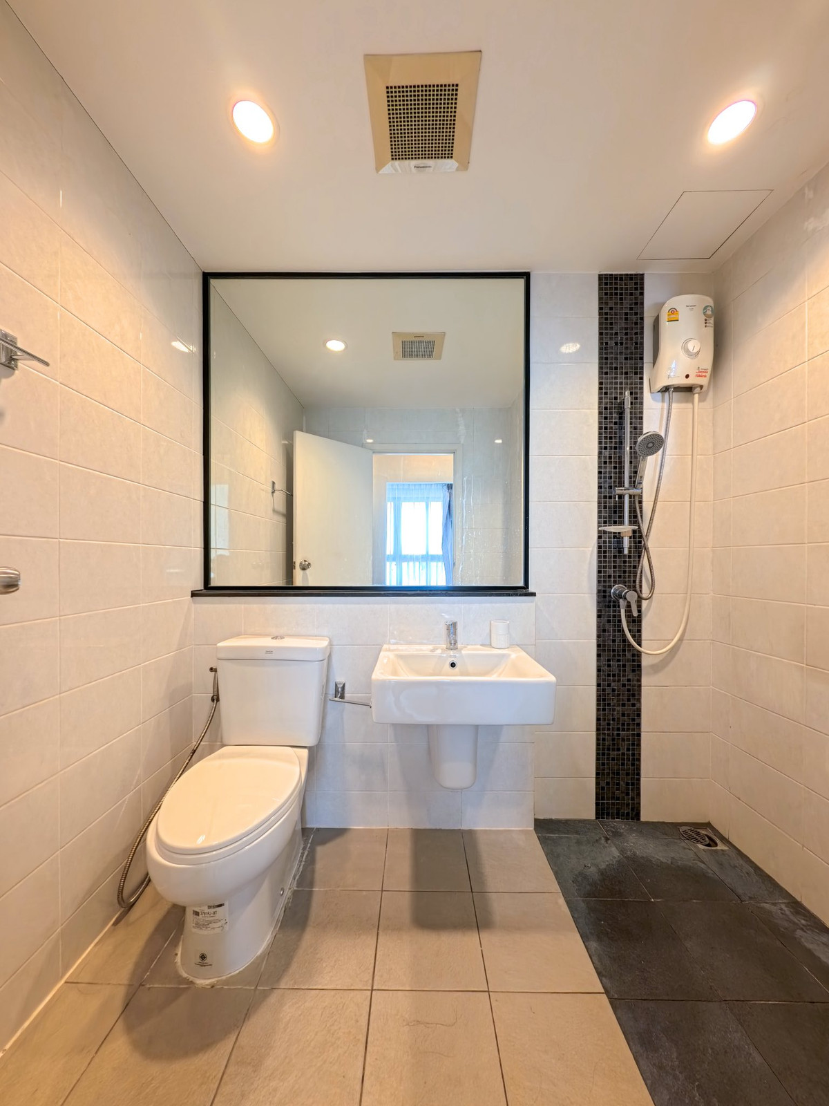 ให้เช่าคอนโดปิ่นเกล้า จรัญสนิทวงศ์ : ⭐️ The Tree RIO BangAor Station ⭐️2 ห้องนอน 2 ห้องน้ำ  61 ตร.ม. กว้างขวาง มีเฟอร์นิเจอร์พร้อมอยู่