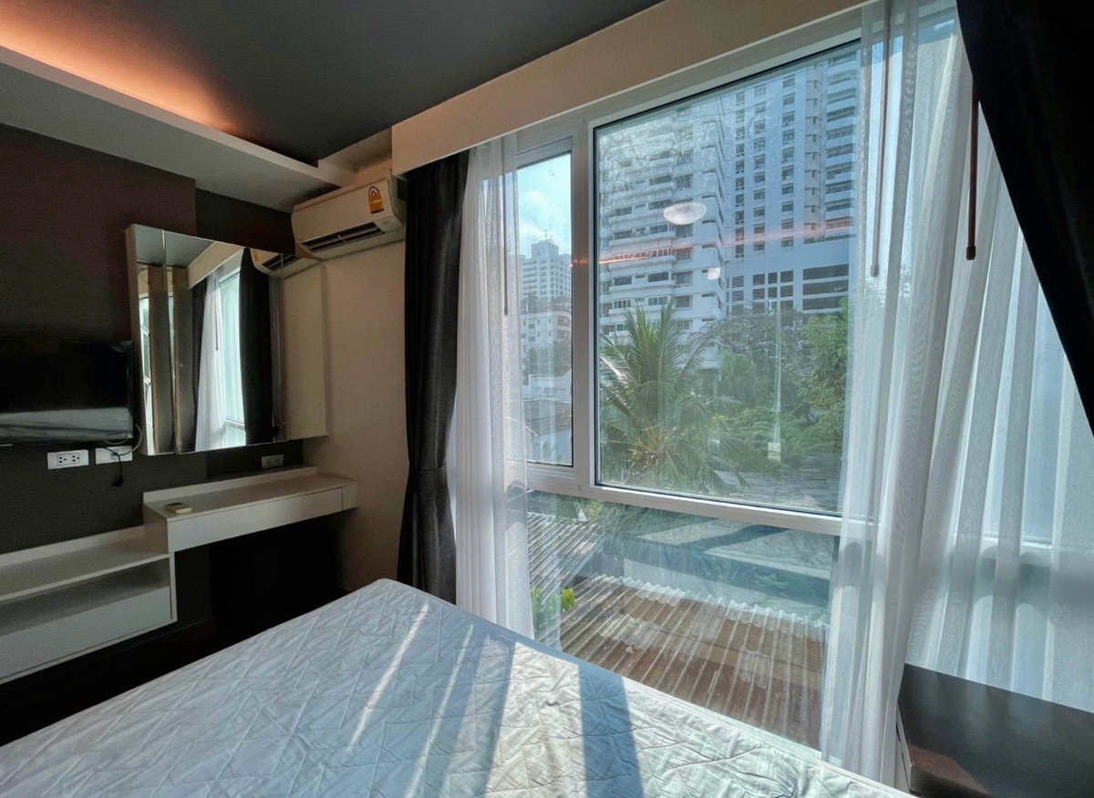 ให้เช่าคอนโดนานา : 🏢 ให้เช่า / ขาย คอนโด Interlux Premier Sukhumvit 13
(D6902029) 
ทำเลทอง อโศก – นานา ใจกลางสุขุมวิท ใกล้แหล่งไลฟ์สไตล์และย่านธุรกิจ
💰 ราคาขาย 7,200,000 บาท
💰 ราคาเช่า 30,000 บาท / เดือน 