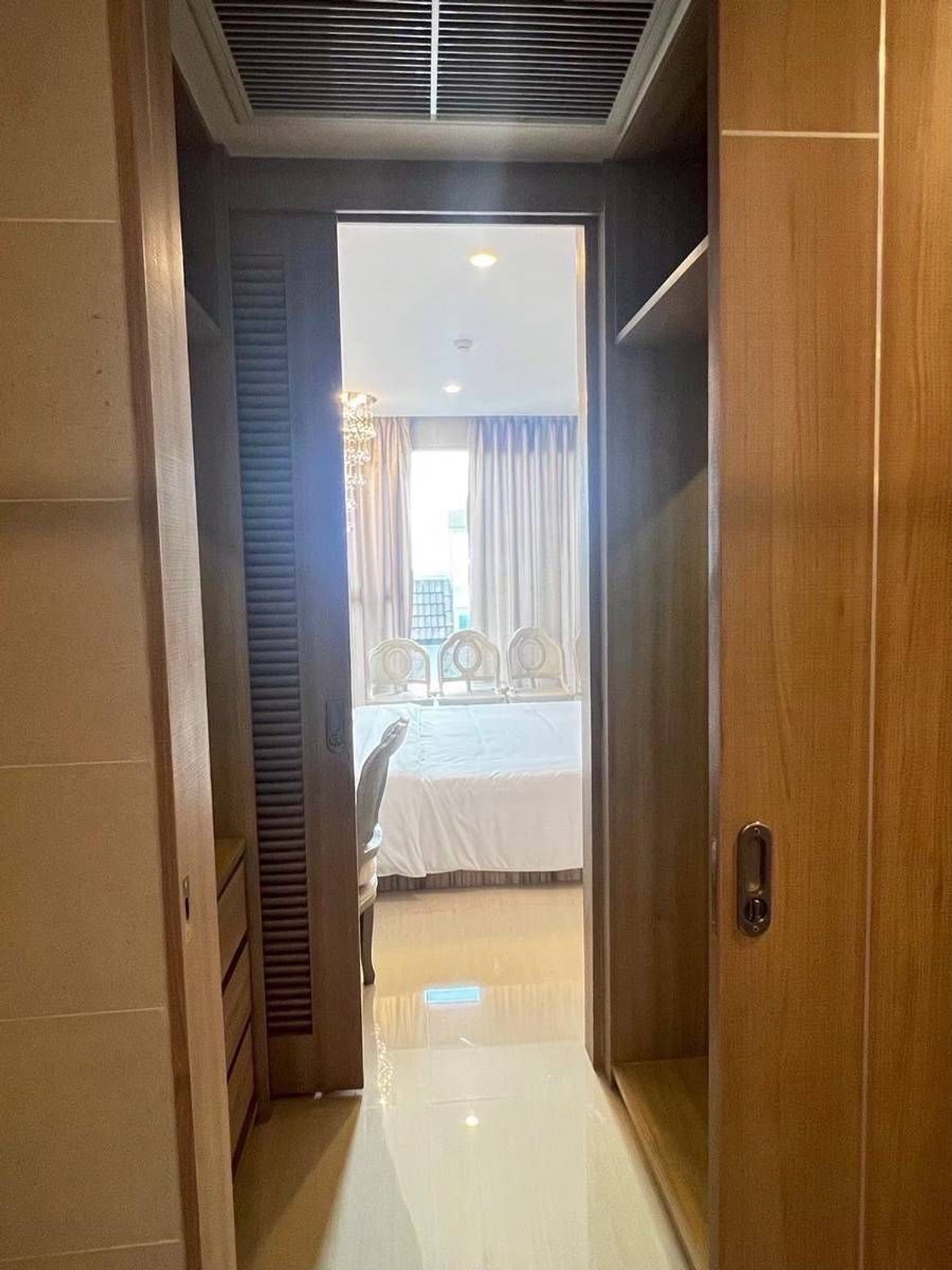 For SaleCondoPattaya, Bangsaen, Chonburi : For Sale Condo The Riviera Jomtien (S03-2644)