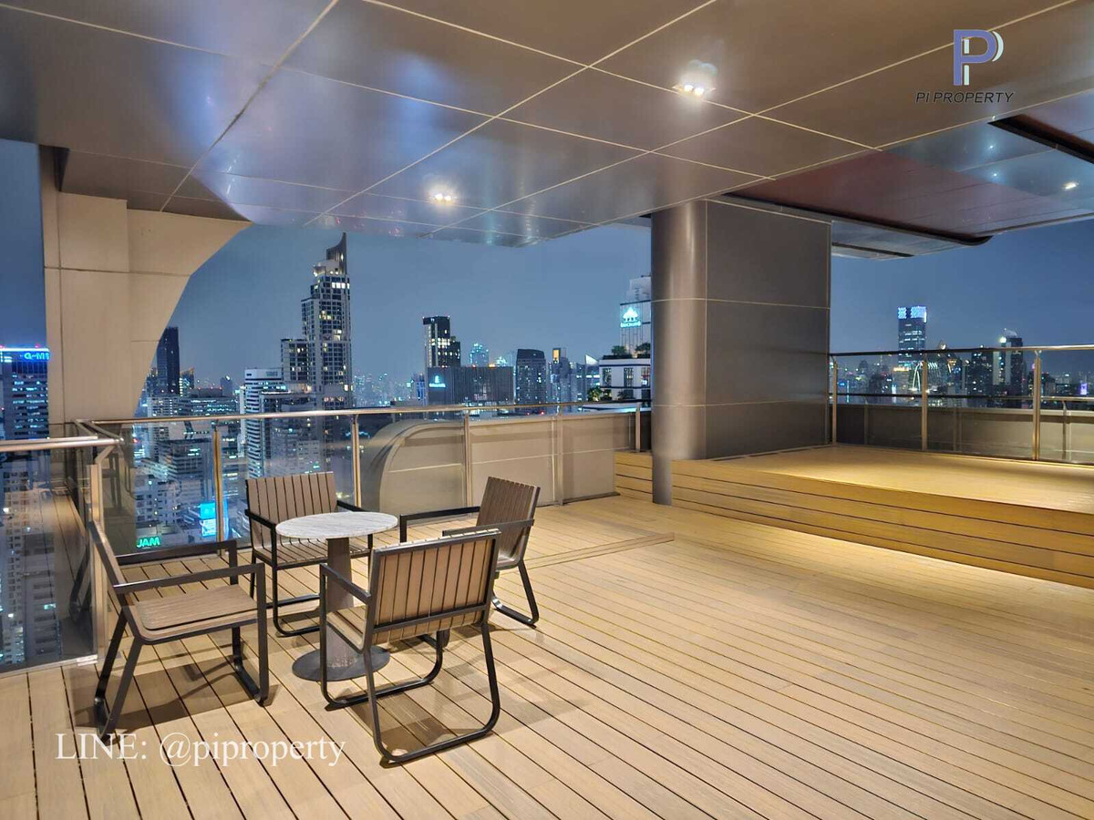 ขายคอนโดพระราม 9 เพชรบุรีตัดใหม่ RCA : ขายห้องชุด 1 ห้องนอนวิวสวย ในโครงการ THE ESSE at SINGHA COMPLEX สถานีรถไฟฟ้า MRT เพชรบุรี 0 เมตร ย่านอ่าวสเก - พระราม 9