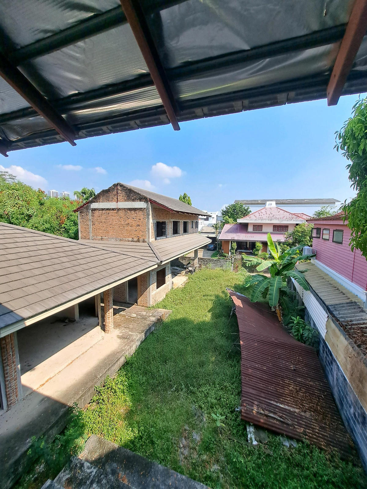 ขายบ้านพระราม 9 เพชรบุรีตัดใหม่ RCA : ขายบ้านโครงสร้างกึ่งสำเร็จ ทำเลพระรามเก้า 