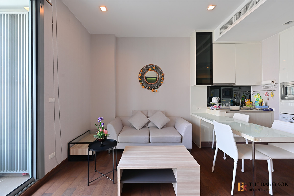 For RentCondoRama9, Petchburi, RCA : Q asoke, good price, next to MRT 0 meters By Tommy