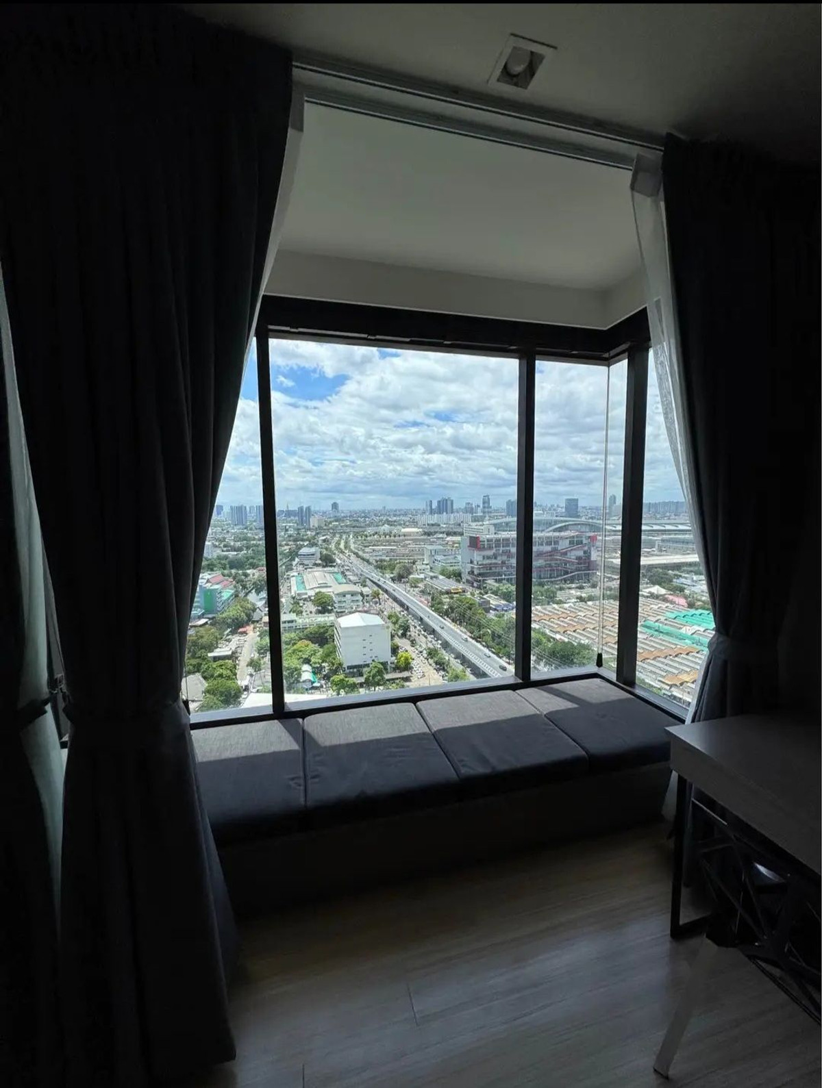 ให้เช่าคอนโดสะพานควาย จตุจักร :  💥 FOR RENT   :   M  Jatujak Condo   💥  