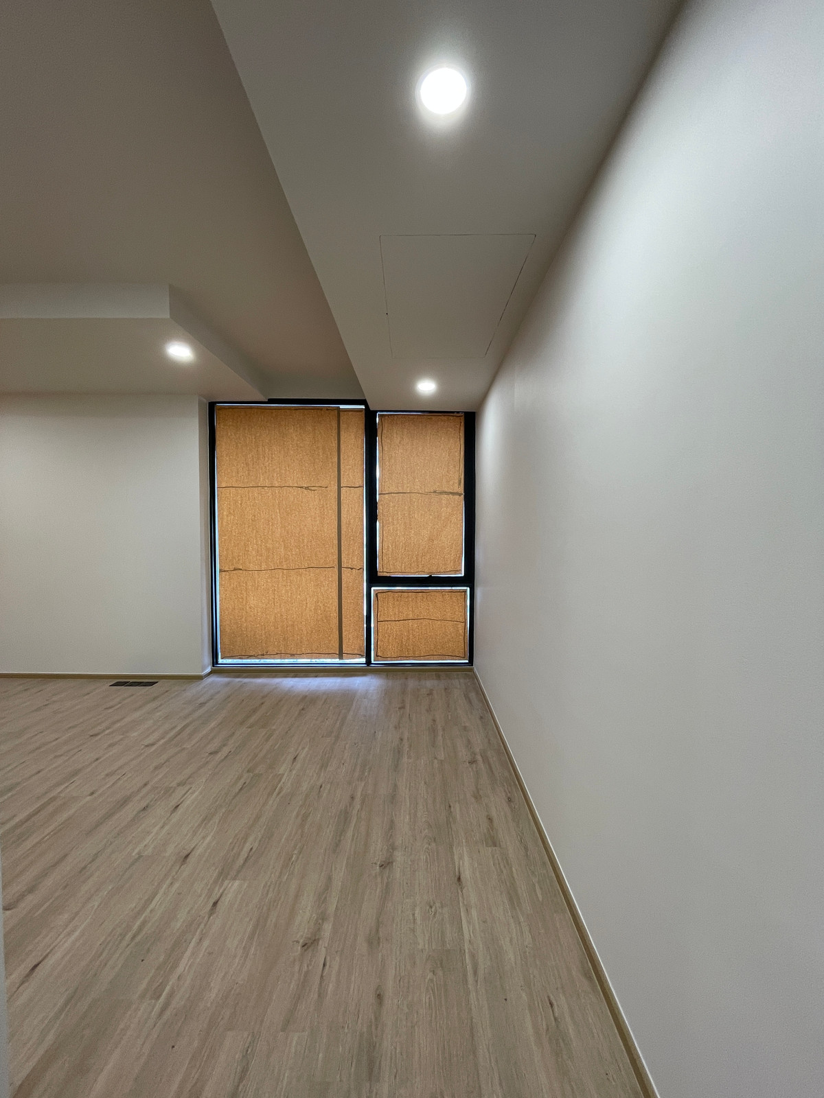 ขายคอนโดอารีย์ อนุสาวรีย์ : [ขายด่วน!] Penthouse ระดับ Rare Item ใจกลางอารีย์ @Aritier Ari | 99 ตร.ม. ที่จอดรถ 150% สัมผัสชีวิตเหนือระดับบนทำเลศักยภาพ "อารีย์สัมพันธ์ 7" ในราคาที่คุ้มค่าที่สุด!