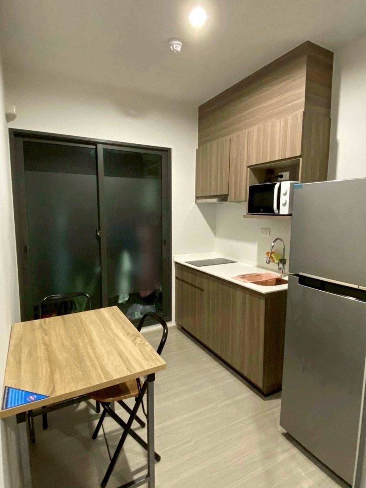 For RentCondoBang kae, Phetkasem : 💙@condocurator 💙 For rent The Parkland Phetkasem 56, fully furnished. There is a washing machine [PM1122]