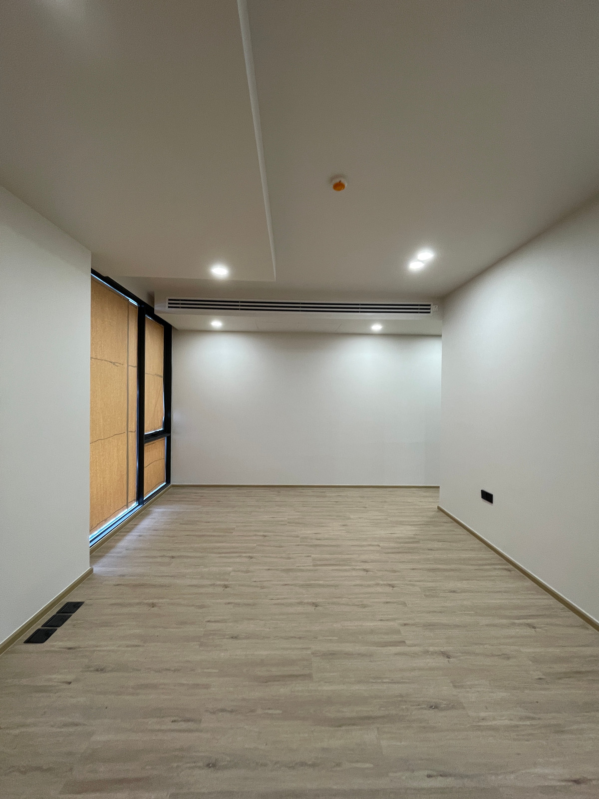 ขายคอนโดอารีย์ อนุสาวรีย์ : [ขายด่วน!] Penthouse ระดับ Rare Item ใจกลางอารีย์ @Aritier Ari | 99 ตร.ม. ที่จอดรถ 150% สัมผัสชีวิตเหนือระดับบนทำเลศักยภาพ "อารีย์สัมพันธ์ 7" ในราคาที่คุ้มค่าที่สุด!