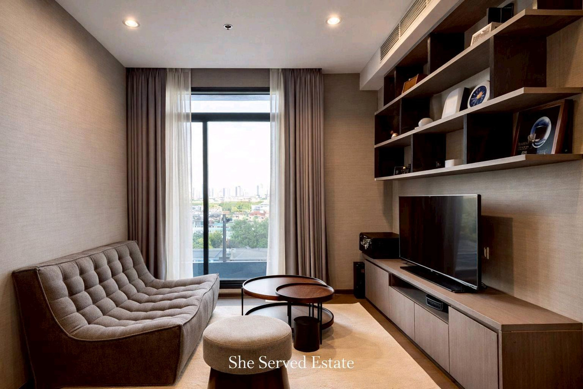 For RentCondoSathorn, Narathiwat : ◈ The Diplomat Sathorn ◈ 2 Bedrooms • 2 Bathrooms • Size: 65 SQM • 9th Floor • View: Sathorn Road