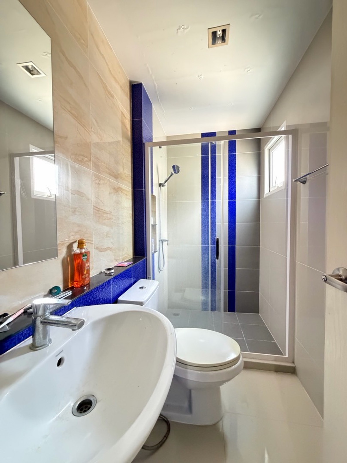 ขายโชคชัย4 ลาดพร้าว71 : โกลเด้น ทาวน์ ลาดพร้าว-เกษตรนวมินทร์ บ้านแฝด 4 ห้องนอน ในโซนนวมินทร์ ราคาไม่ถึง 7 ล้าน…ตอนนี้ยังมีอยู่จริง