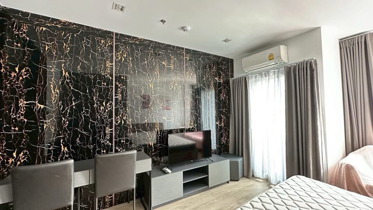 For RentCondoRama9, Petchburi, RCA : Baht/month