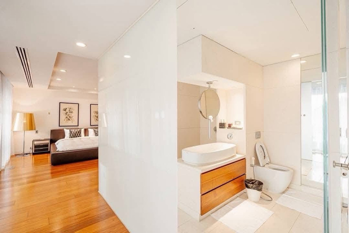 For RentHouseSukhumvit, Asoke, Thonglor : Luxury Private Pool House for Rent in Sukhumvit Near BTS Asok and BTS Phrom Phong Large Land Plot 300 sq.w