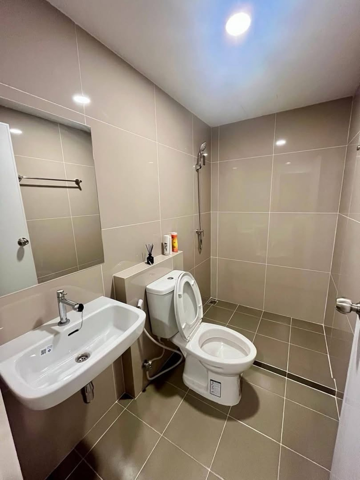 For RentCondoSamut Prakan,Samrong : Condo for rent Senakit Srinakarin-Sridan