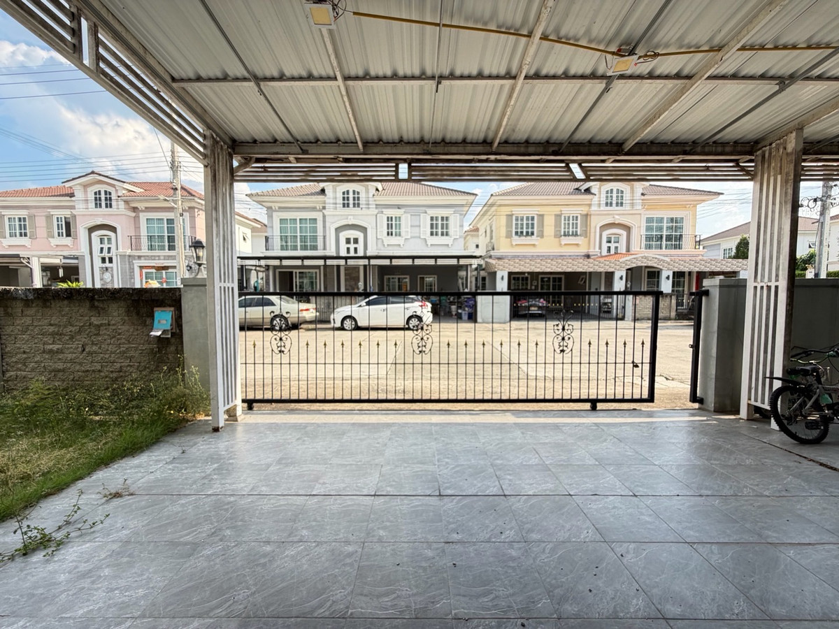 ขายโชคชัย4 ลาดพร้าว71 : โกลเด้น ทาวน์ ลาดพร้าว-เกษตรนวมินทร์ บ้านแฝด 4 ห้องนอน ในโซนนวมินทร์ ราคาไม่ถึง 7 ล้าน…ตอนนี้ยังมีอยู่จริง