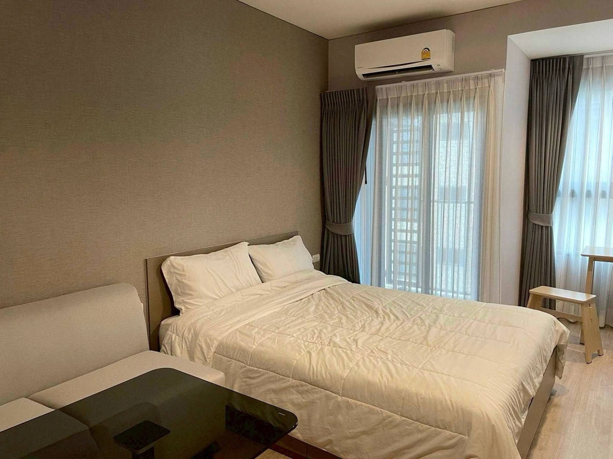 CondoWongwianyai, Charoennakor : 💙@condocurator 💙 For rent/sale IDEO Sathorn WongwianYai, fully furnished. There is a washing machine [PM1954]