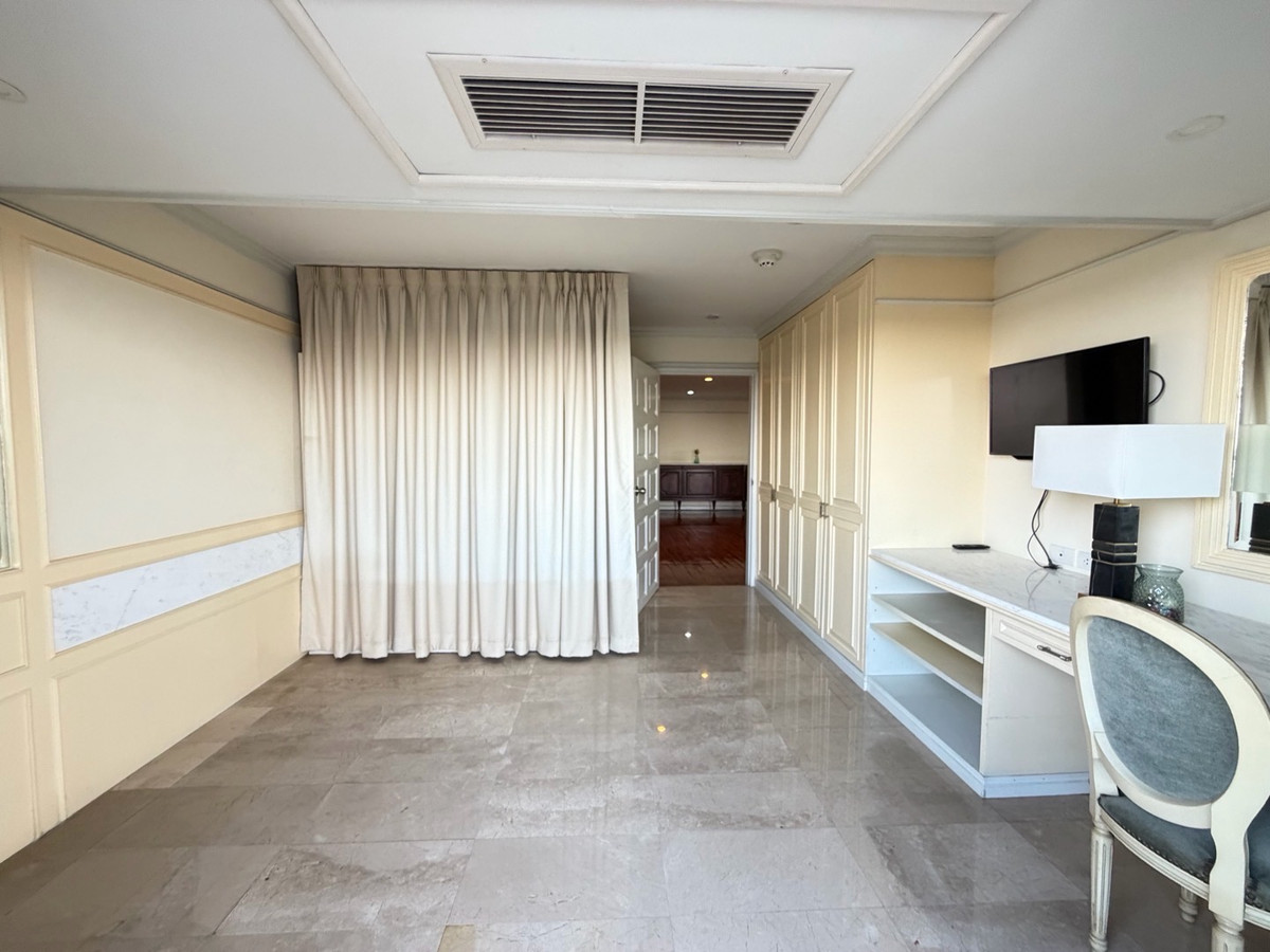 ขายคอนโดพัฒนาการ ศรีนครินทร์ : ฟลอร่าวิลล์ พัฒนาการ คอนโดห้องมุม 122 ตร.ม. ราคาไม่ถึง 6 ล้าน ในกรุงเทพ…ยังมีอยู่จริง