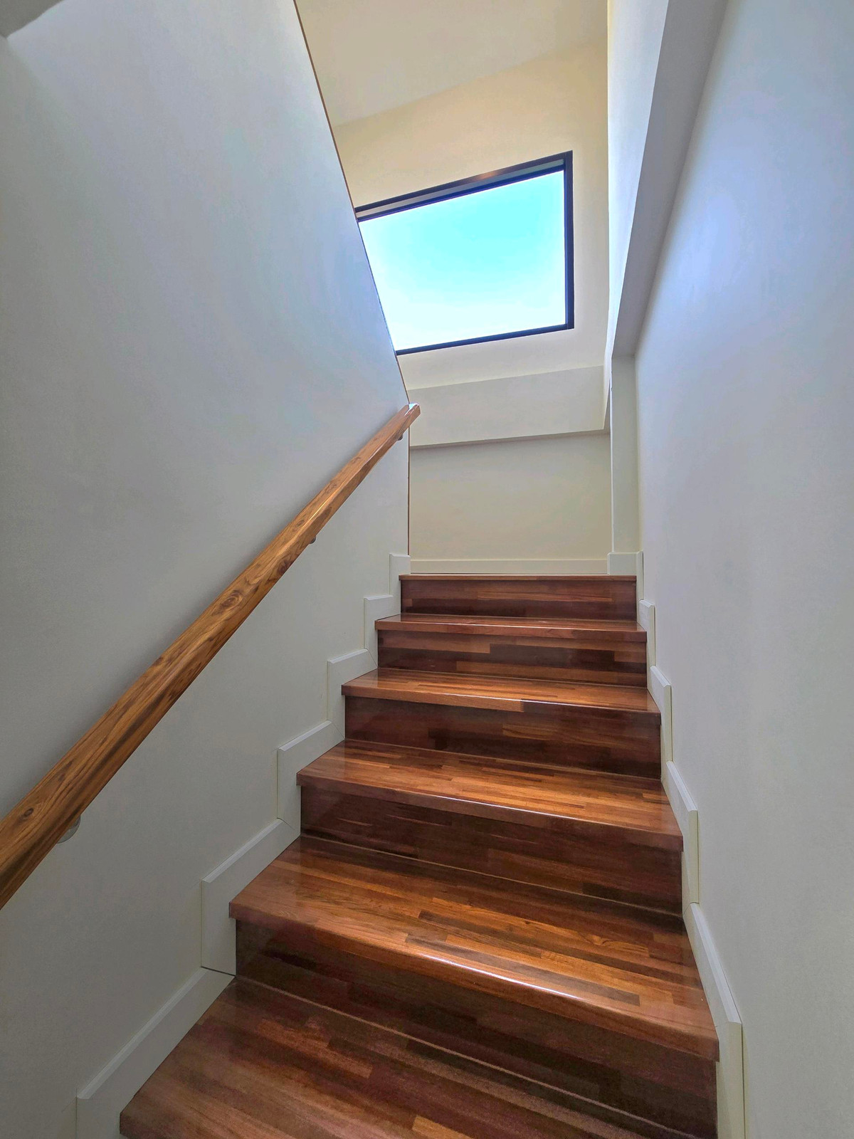 For SaleHome OfficePathum Thani,Rangsit, Thammasat : 🏡 Home office 8 parking spaces, renovated + new extension of the whole house, near Rangsit University 📌