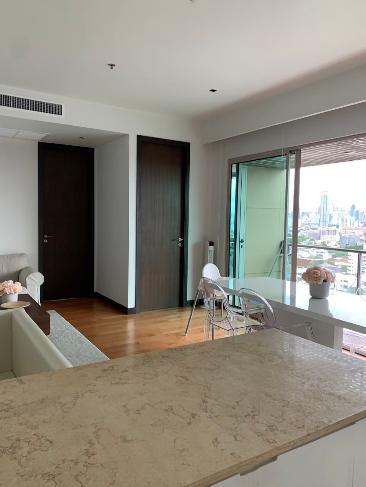 For SaleCondoSathorn, Narathiwat : ✨The Lofts Yennakart✨2 beds 2 baths, Size 92 sqm., near BTS / MRT Khlong Toei (2.4 km) Tel.0982645161 