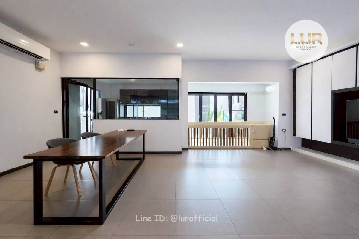 ขายทาวน์โฮมบางนา แบริ่ง ลาซาล : ✨ Luxury Town Home for Sale ✨ Vive Bangna KM.7 : วีเว่ บางนา กม.7 