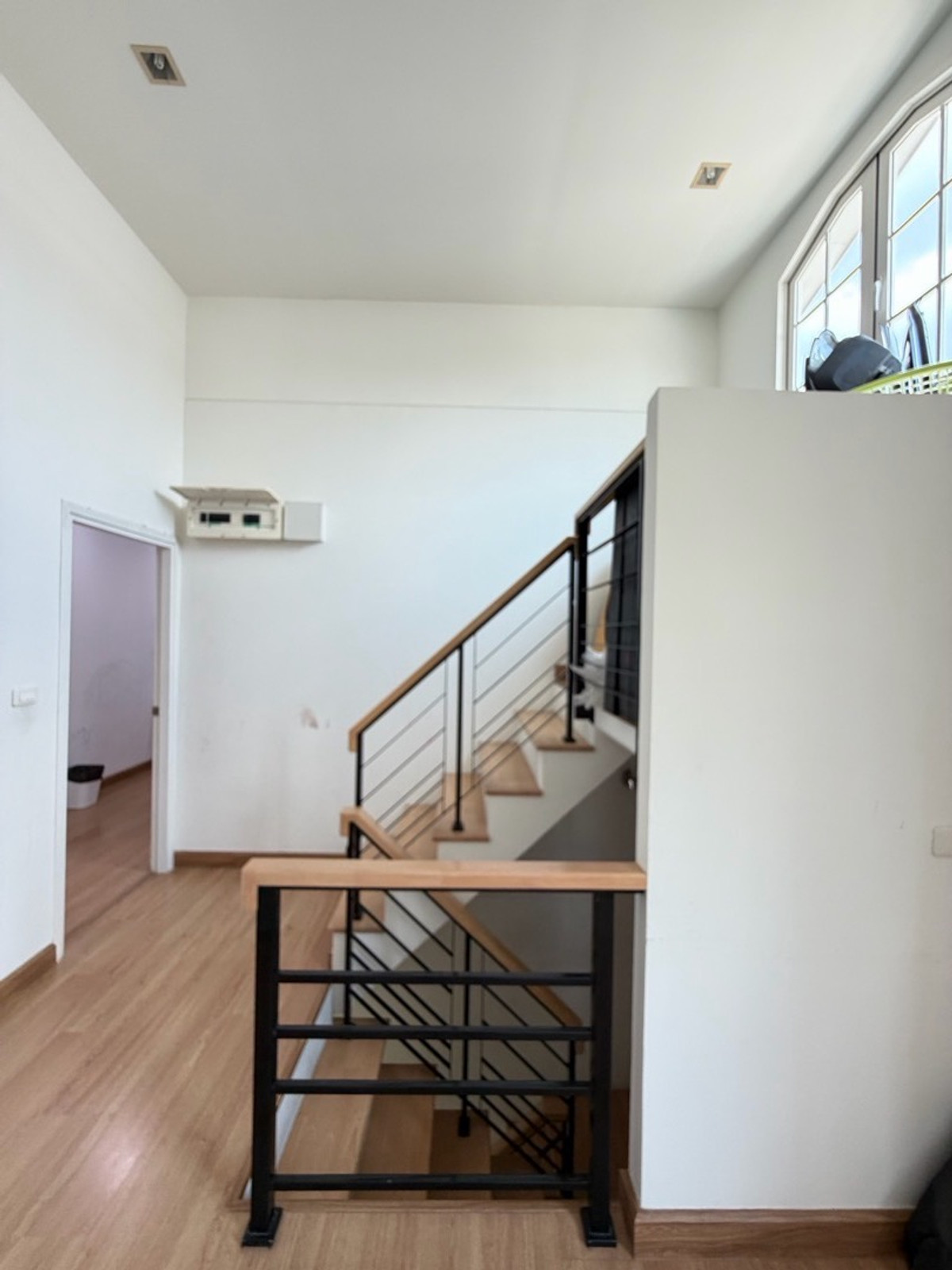 ขายโชคชัย4 ลาดพร้าว71 : โกลเด้น ทาวน์ ลาดพร้าว-เกษตรนวมินทร์ บ้านแฝด 4 ห้องนอน ในโซนนวมินทร์ ราคาไม่ถึง 7 ล้าน…ตอนนี้ยังมีอยู่จริง