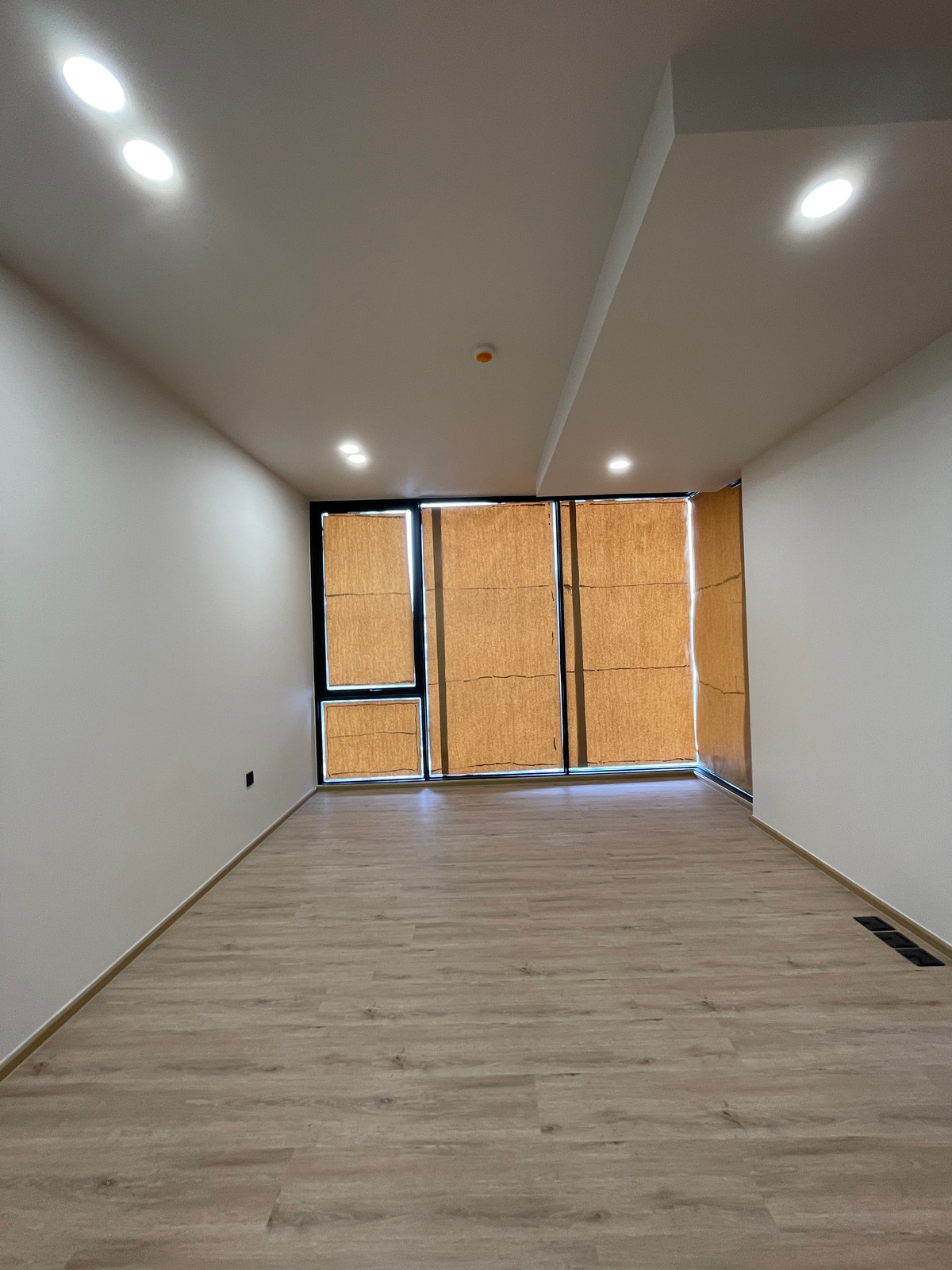 ขายคอนโดอารีย์ อนุสาวรีย์ : [ขายด่วน!] Penthouse ระดับ Rare Item ใจกลางอารีย์ @Aritier Ari | 99 ตร.ม. ที่จอดรถ 150% สัมผัสชีวิตเหนือระดับบนทำเลศักยภาพ "อารีย์สัมพันธ์ 7" ในราคาที่คุ้มค่าที่สุด!