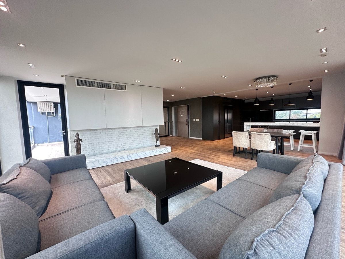 For RentCondoOnnut, Udomsuk : For rent, 2 bedrooms, 192 sq m, price 120,000 baht 0808144488