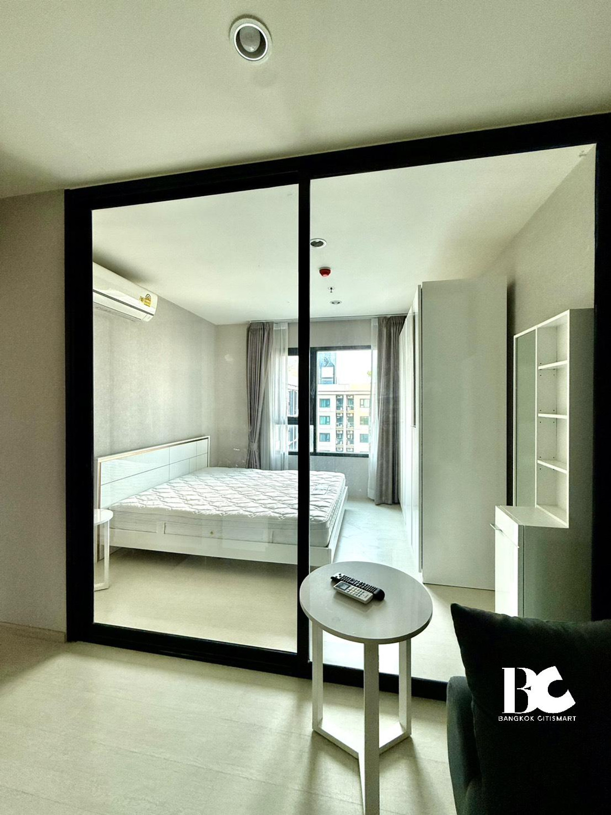 ให้เช่าคอนโดพระราม 9 เพชรบุรีตัดใหม่ RCA : 🔥 Hot Deal 1 bedroom for rent at Life asoke 🔥