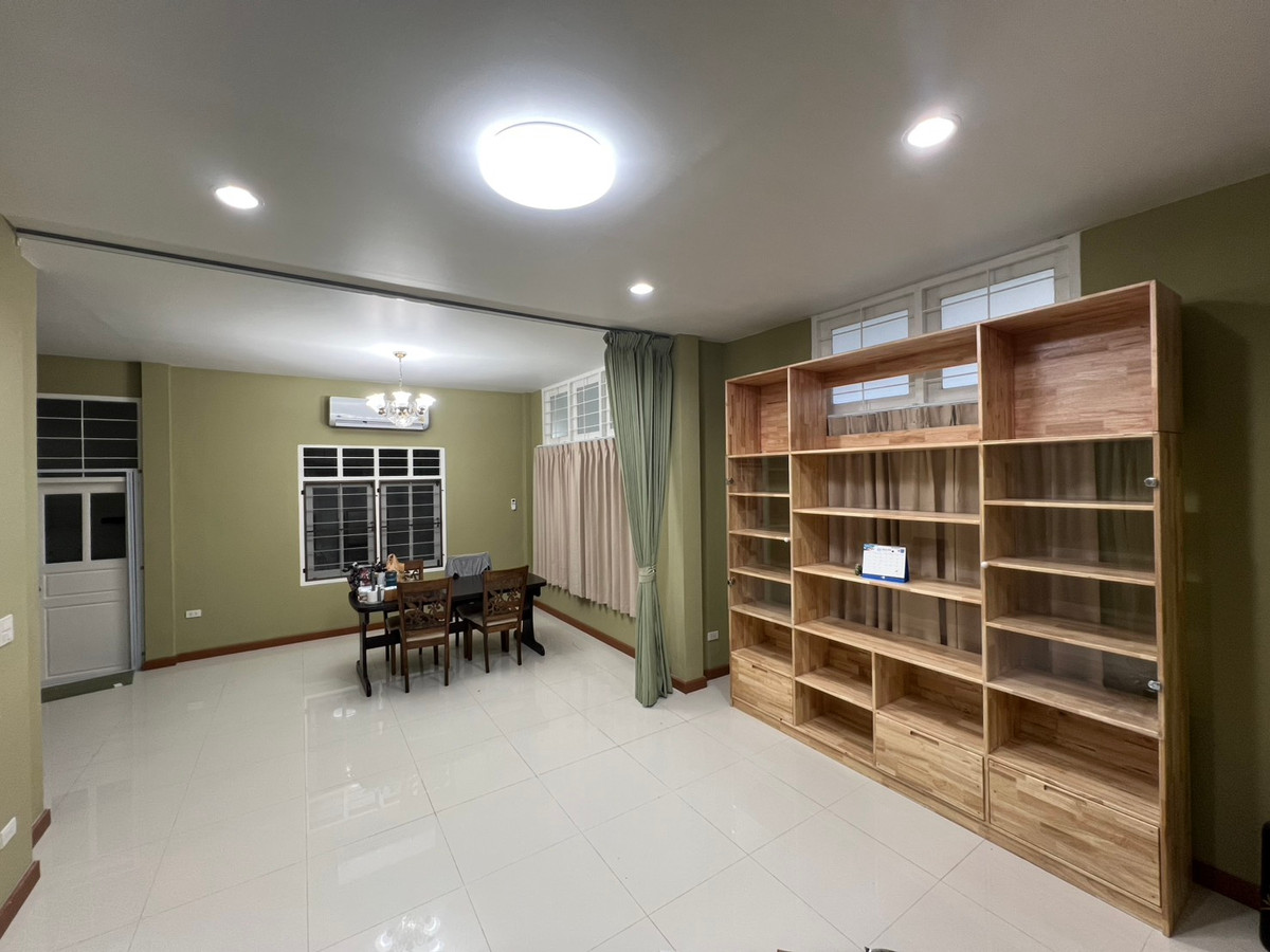 ให้เช่าบ้านมีนบุรี-ร่มเกล้า : ให้เช่าบ้าน โฮมเพลส รามคำแหง140 ใกล้ รร. เตรียมอุดมศึกษาน้อมเกล้า