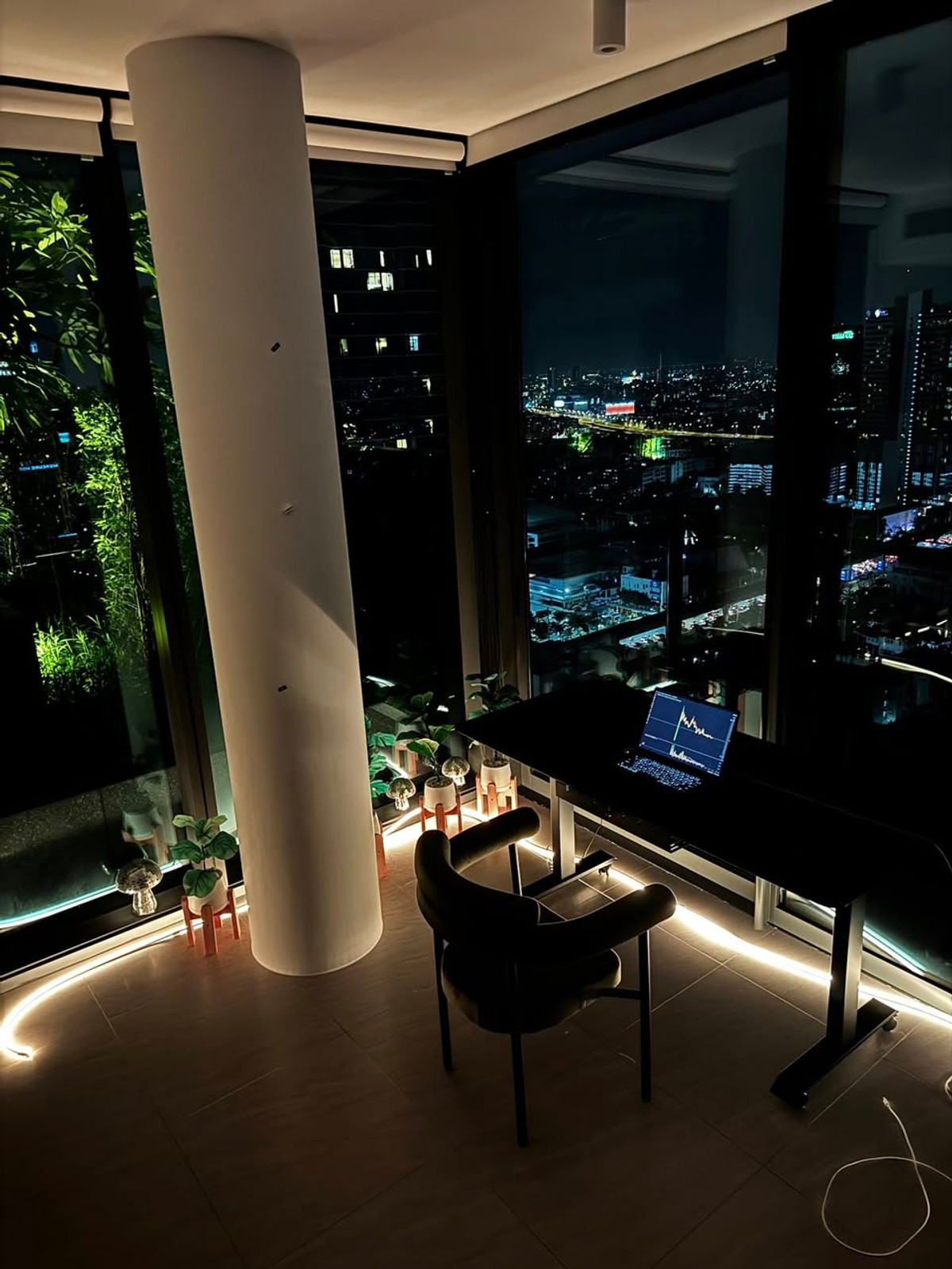 For SaleCondoSathorn, Narathiwat : 🐶Pet-Friendly🐱✨Tait 12✨2 beds 2 baths, Size 93 sqm., near BTS / MRT Saint Louis (0.2 km) Tel.0982645161 