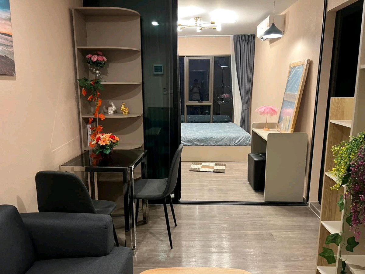 For RentCondoThaphra, Talat Phlu, Wutthakat : New project, first-hand room just released for rent near Bts Wutthakat. If interested, please make an appointment to see the room.