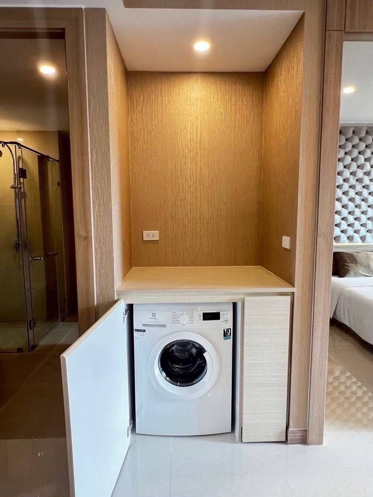 For SaleCondoPattaya, Bangsaen, Chonburi : For Sale Condo The Riviera Jomtien (S03-2644)