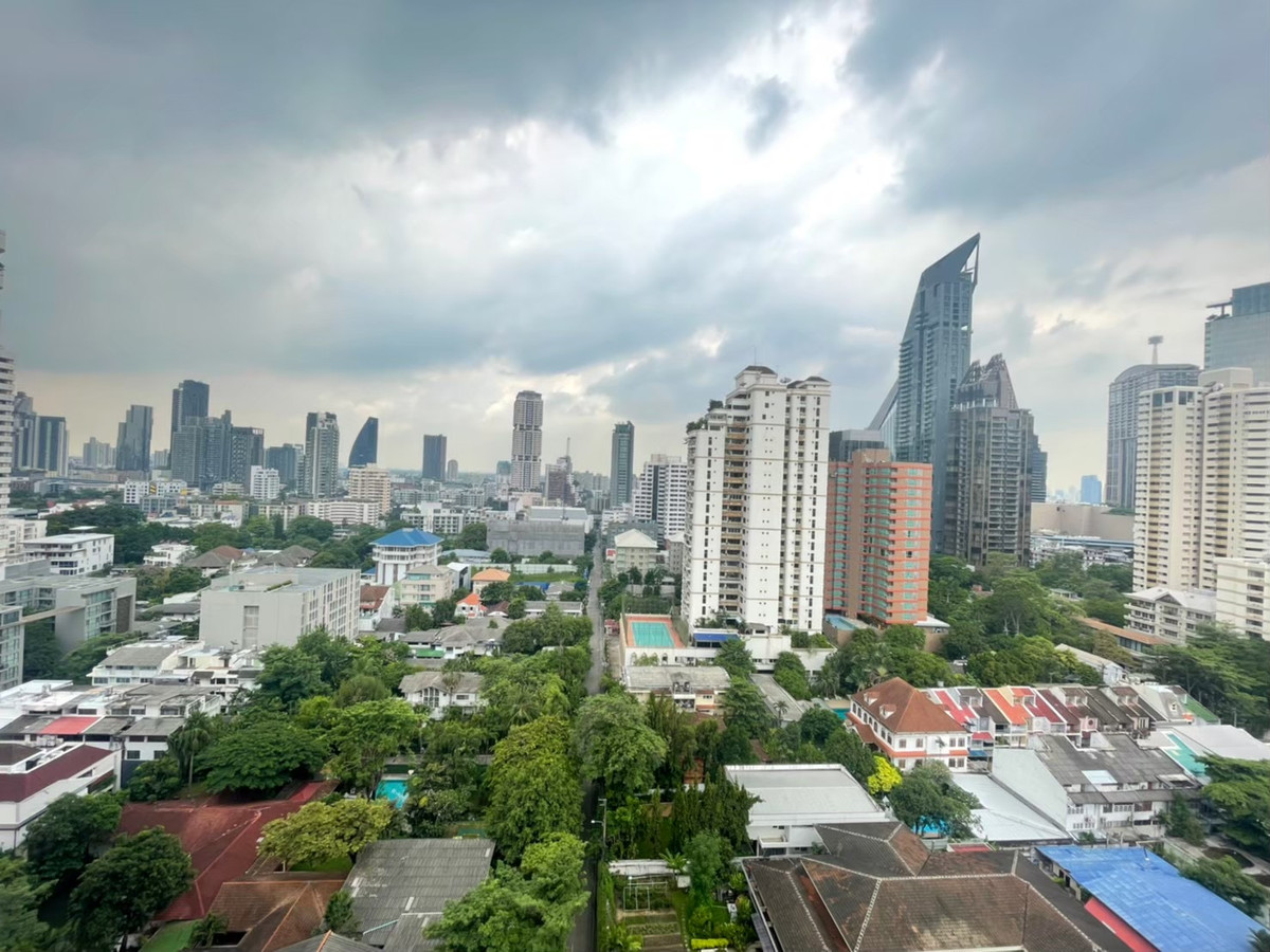 For SaleCondoSukhumvit, Asoke, Thonglor : H Sukhumvit 43 / High-floor unit, open view, prime Phrom Phong location. / 2 bed 57 sq.m.Tel. 0937890899