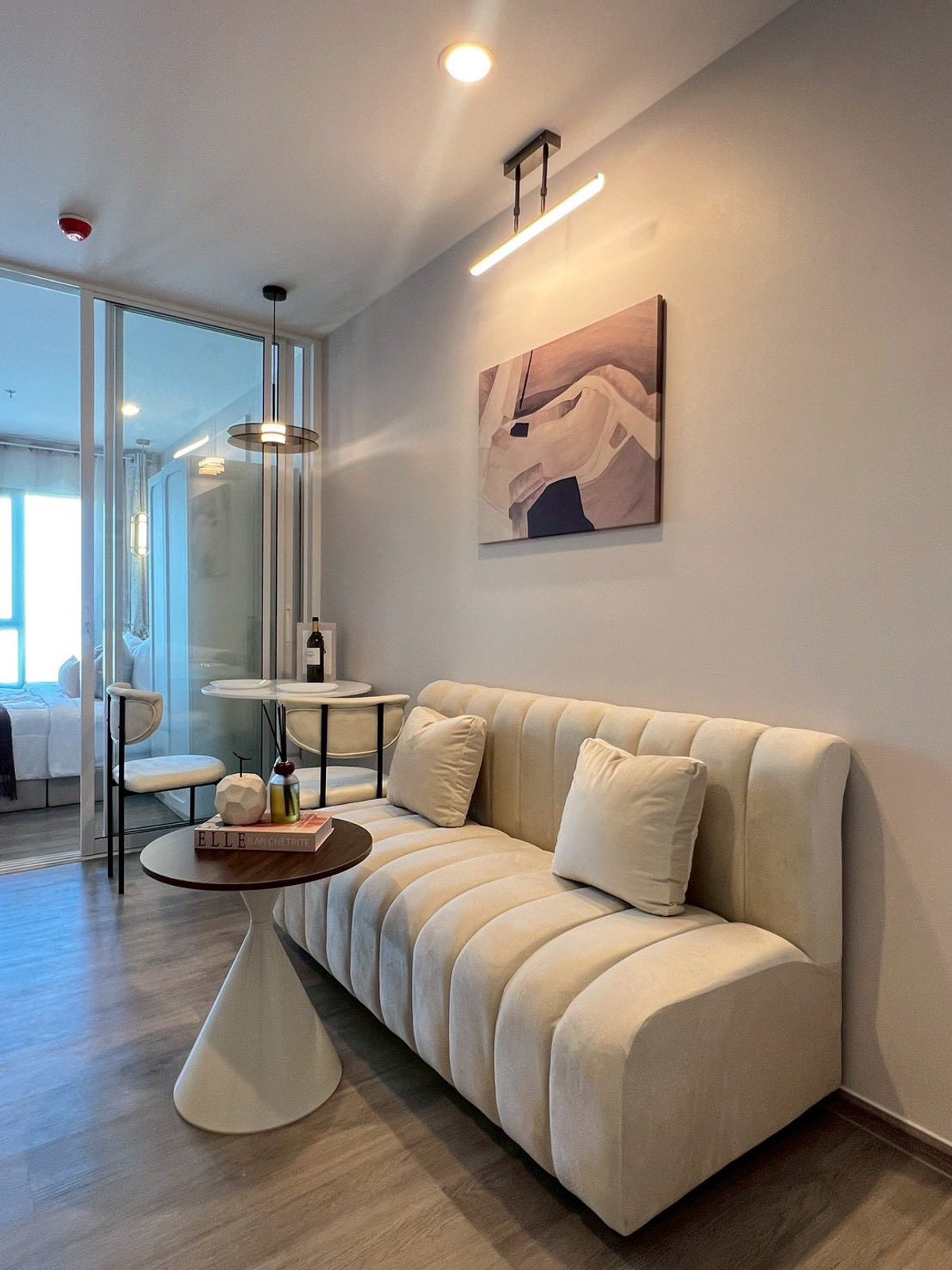 For RentCondoThaphra, Talat Phlu, Wutthakat : ⭐️ Regent Home Wutthakat ⭐️ Room size 26 sq m. Well decorated, very beautiful room. Complete electrical appliances