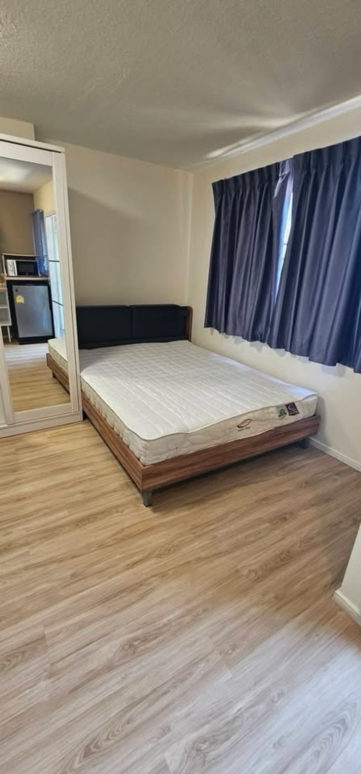 ให้เช่าคอนโดลาดกระบัง สุวรรณภูมิ : ให้เช่า ลุมพินี คอนโดทาวน์ ร่มเกล้า-สุวรรณภูมิ 