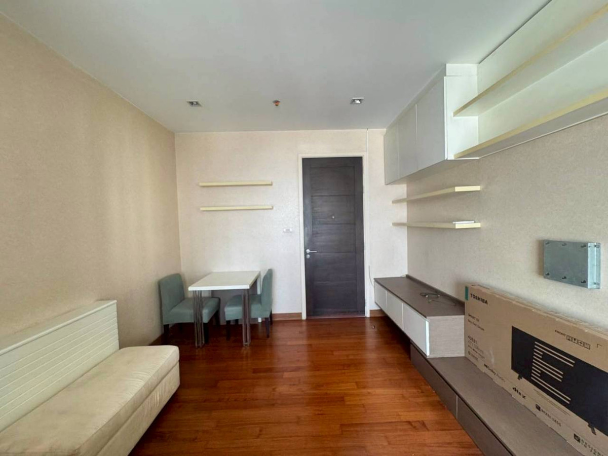 ขายคอนโดสาทร นราธิวาส : ราคาดีที่สุด คอนโด ไอวี่ สาทร10 เหมาะแก่การลงทุนหรือพักอาศัย ใกล้ BTS ช่องนนทรี เพียง 100 เมตรเท่านั้น