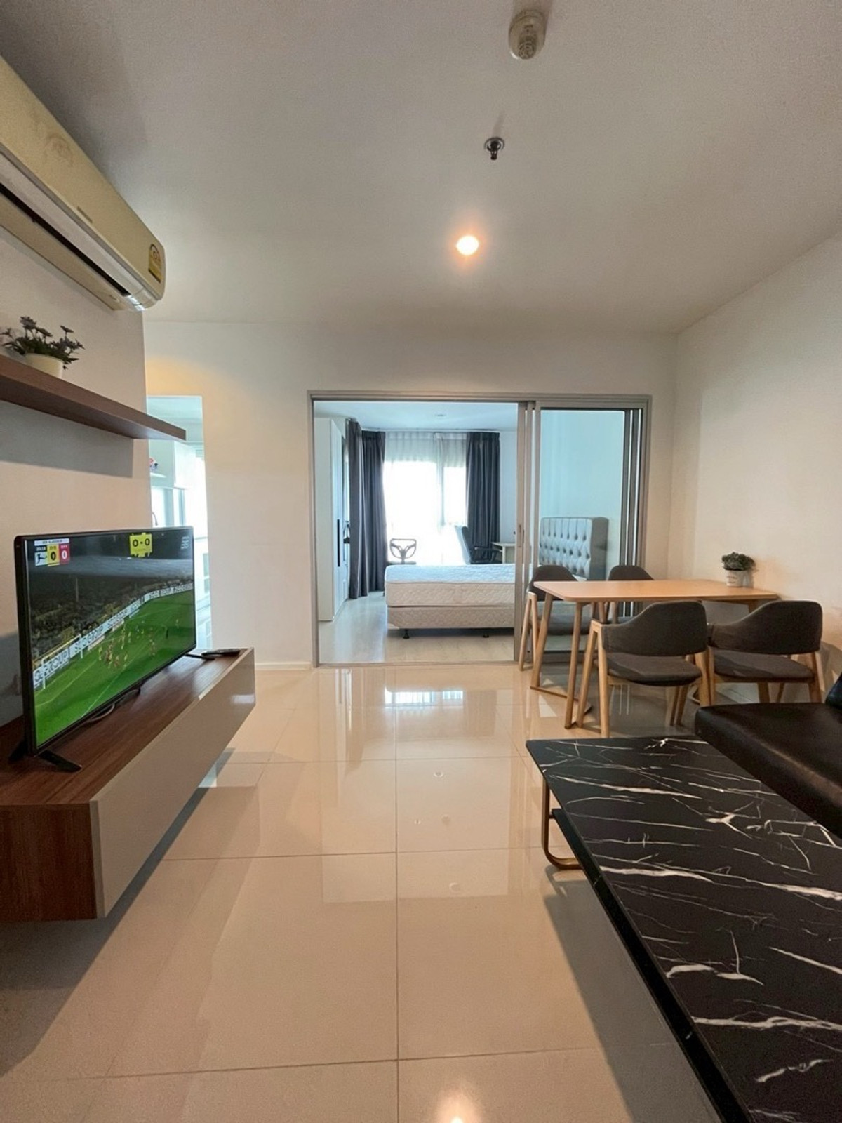 ให้เช่าคอนโดพระราม 9 เพชรบุรีตัดใหม่ RCA : ⭐️Aspire rama9⭐️ For-Rent 39sq.m
Good View Good vibe 15K