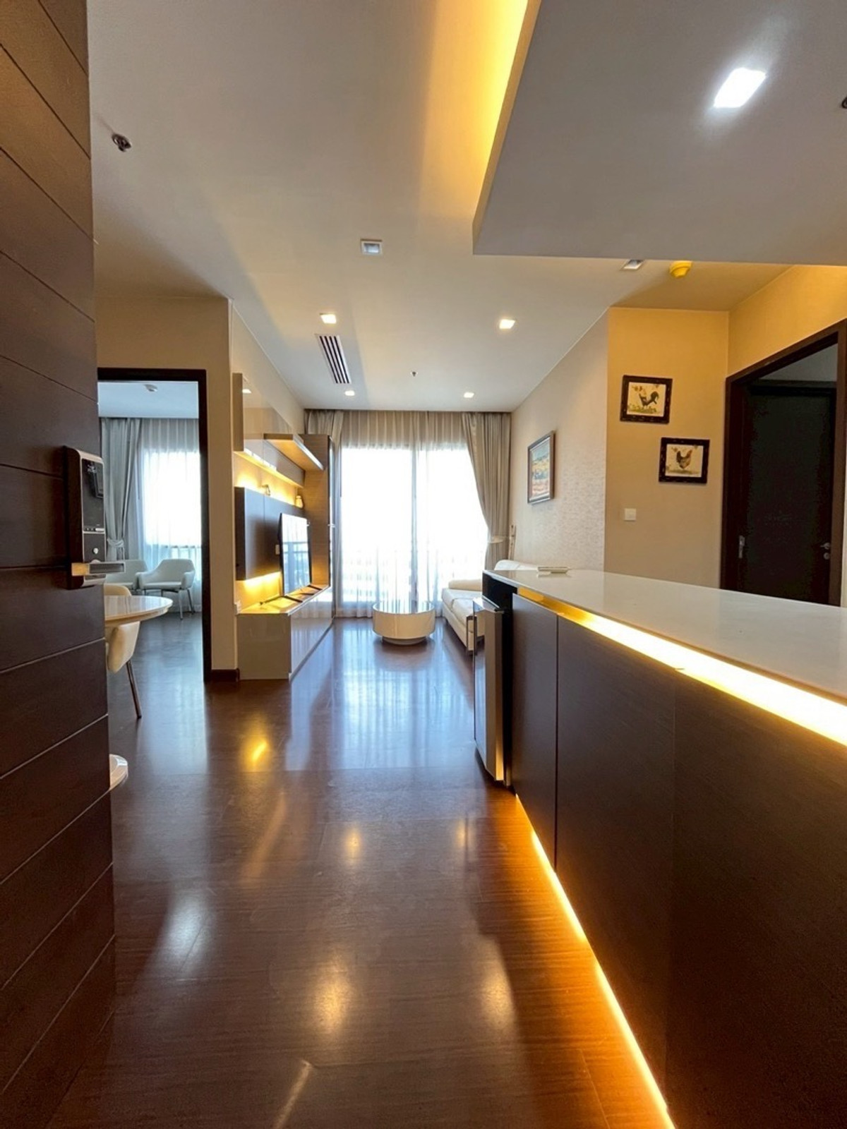 For RentCondoRatchadapisek, Huaikwang, Suttisan : ⭐️IVY AMPIO⭐️ 2BEDROOM COMBINE Parking 2Car 50K Contact Us🫡