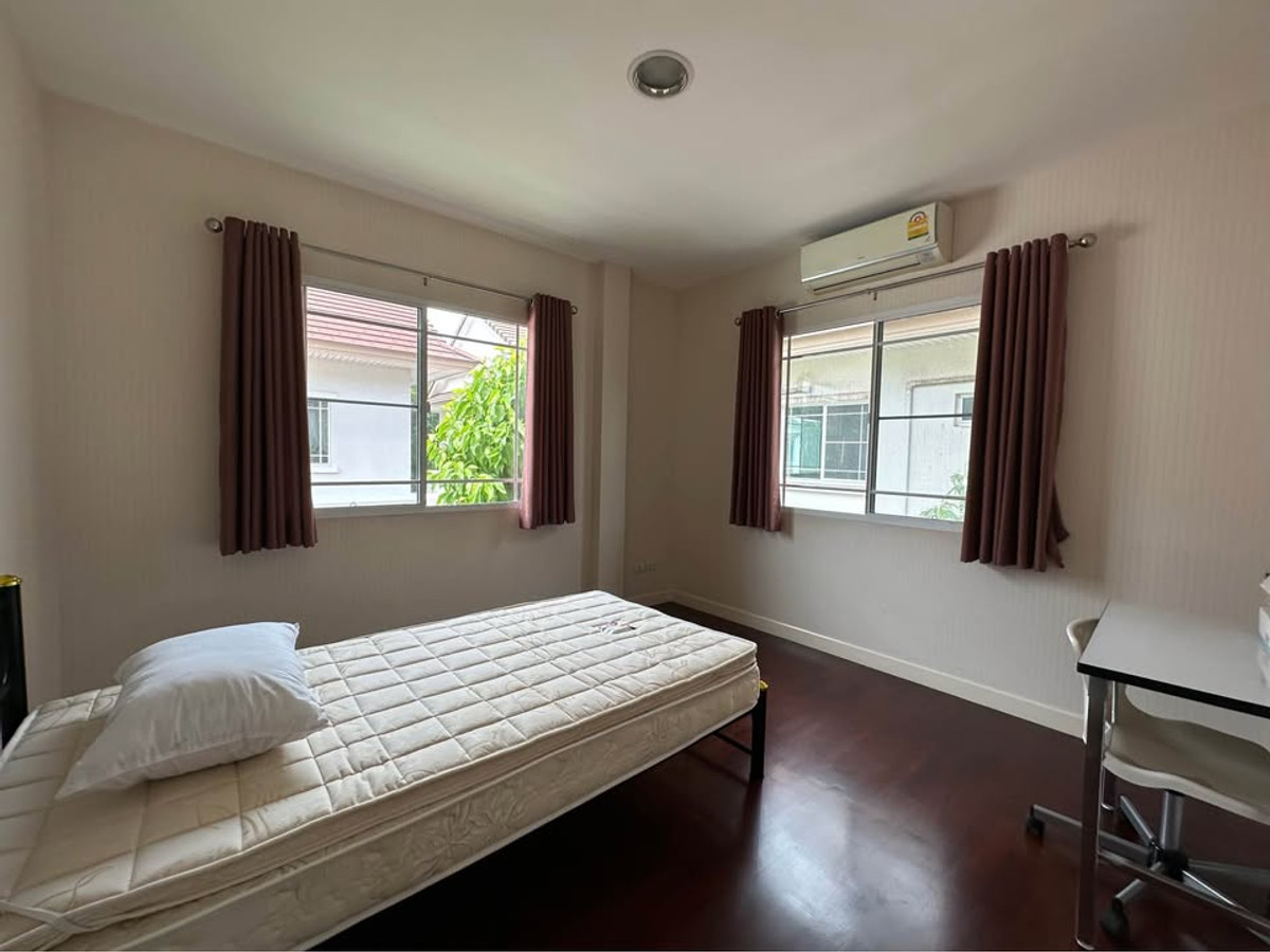 ให้เช่าบ้านพุทธมณฑล ศาลายา : ให้เช่า โครงการหมู่บ้านนันทวัน อุทยาน-อักษะ   -บ้านเดี่ยว 2 ชั้น - ขนาด 87 ตร.ม. - 3 ห้องนอน 3 ห้องน้ำ - ห้องนอนแม่บ้าน + ห้องน้ำแม่บ้าน - ที่จอดรถ 3 คัน