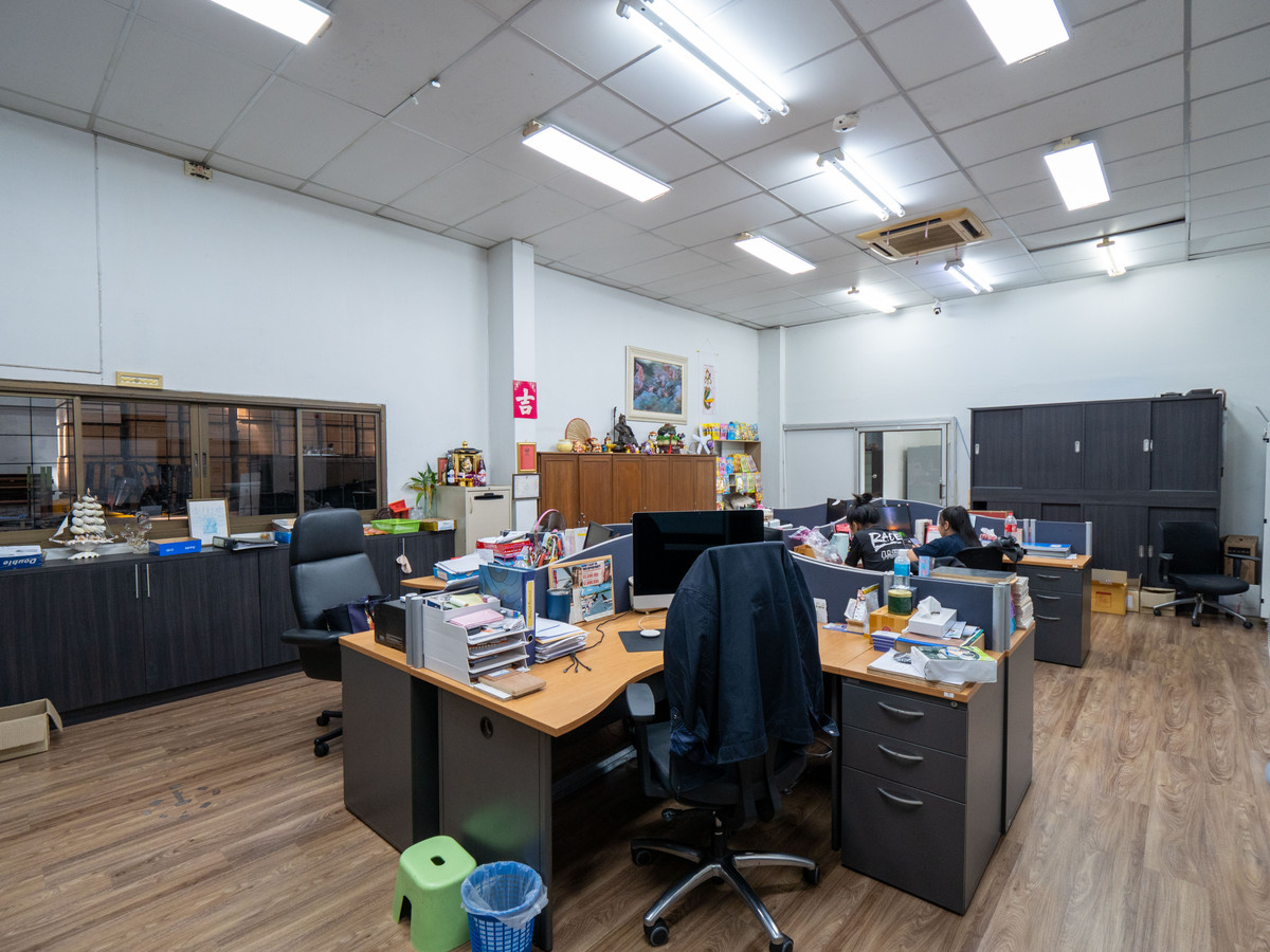 ขายโกดังมหาชัย สมุทรสาคร : ขาย ที่ดิน พร้อมอาคารโกดัง คลังสินค้า โรงงาน กระทุ่มแบน สมุทรสาคร ทำเลดี สภาพดีมาก ลดจาก 30 ล้าน ขายเพียง 25 ล้านเท่านั้น