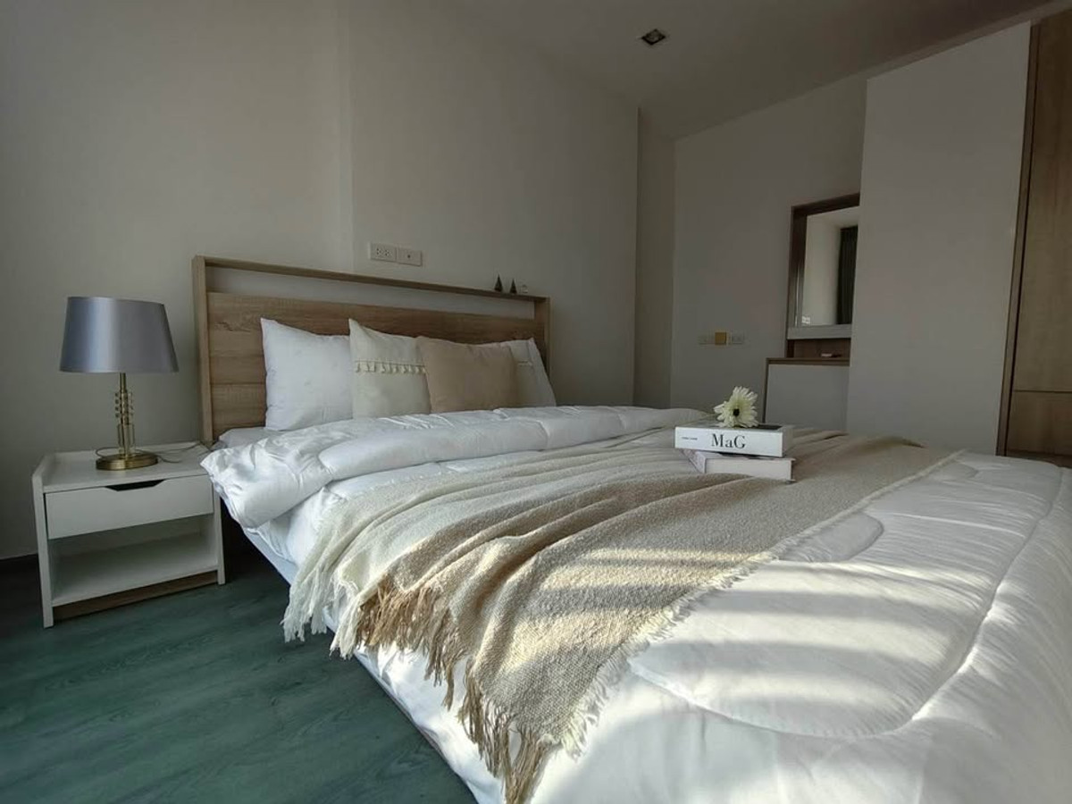 For RentCondoPattanakan, Srinakarin : For Rent: Rich Parck@Triple Station Rama 9, 1 bedroom, 1 bathroom, beautiful room, fully furnished. Ready to move in