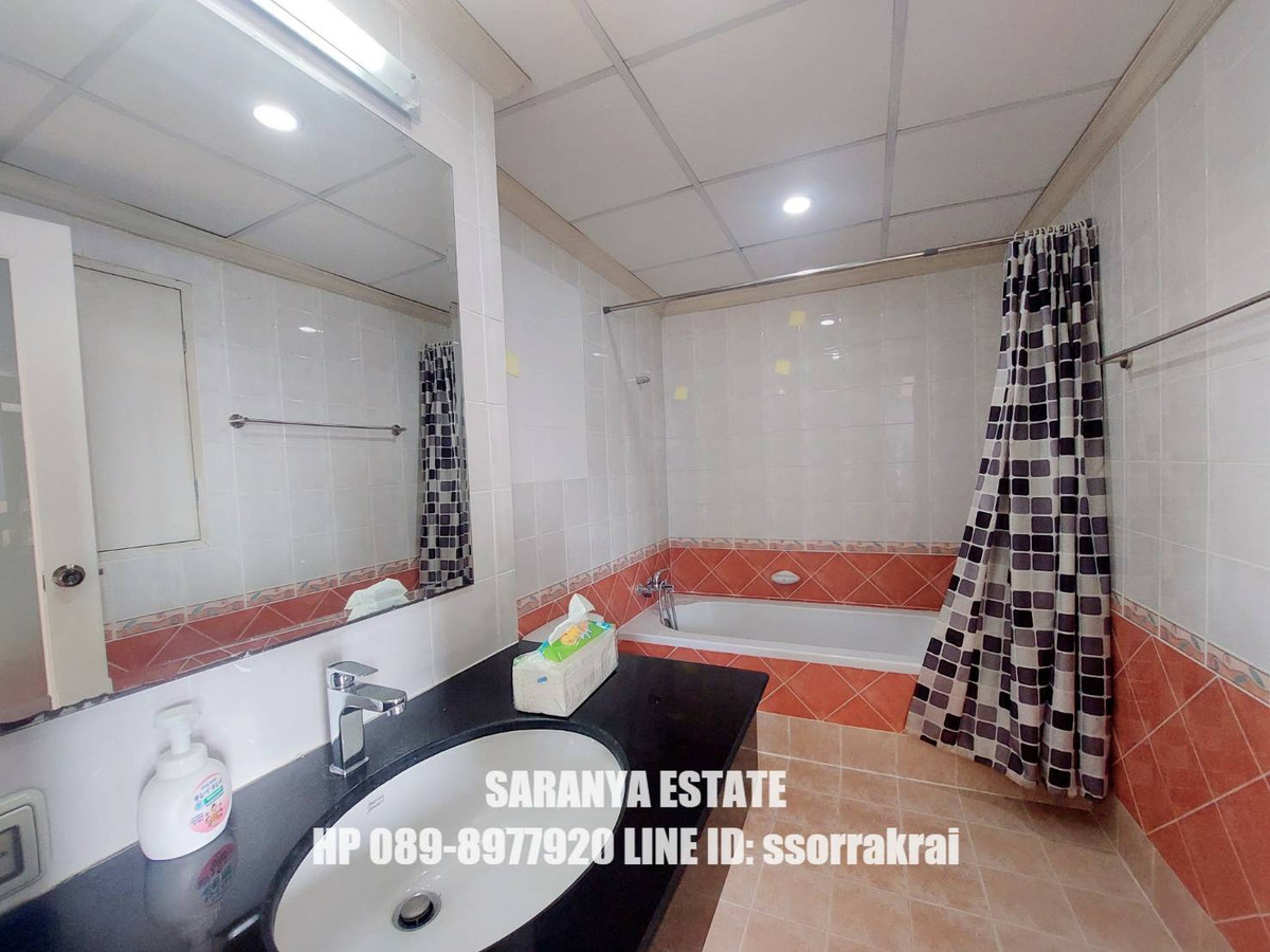 ขายคอนโดเกษตรศาสตร์ รัชโยธิน : ขาย ศุภาลัย ปาร์ค พหลโยธิน 21 ติด BTS พหลโยธิน 24 / เดอะเซนทรัลพหลโยธิน  เนื้อที่ 131.15 ตรม 3 ห้องนอน 3 ห้องน้ำ ราคาขาย 12,900,000 ล้าน   เอเจ้นท์ สรัญญา 089-8977920 ลายน์ ไอดี ssorrakrai  