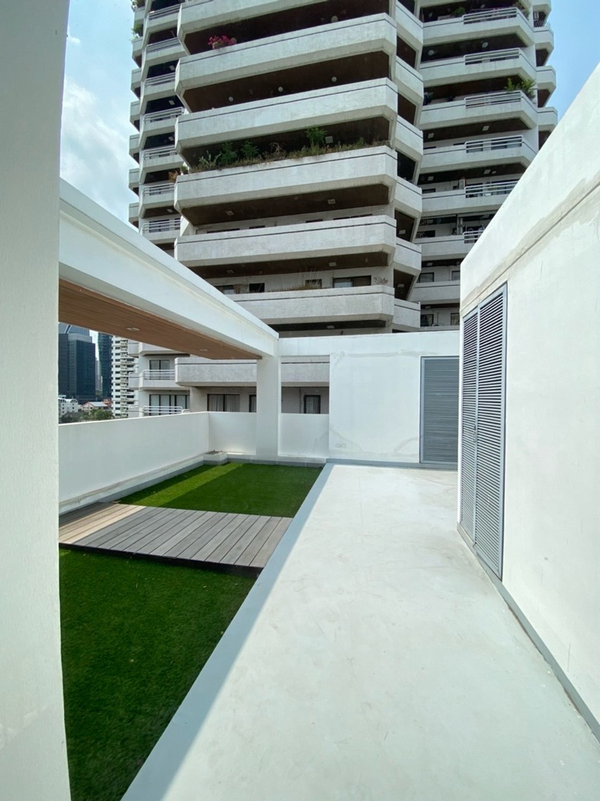 ให้เช่าบ้านสุขุมวิท อโศก ทองหล่อ : 💎บ้านหรู 8 ชั้น พร้อมสระว่ายน้ำส่วนตัว ใกล้ BTS พร้อมพงษ์ | Pet-friendly✨@1derhome