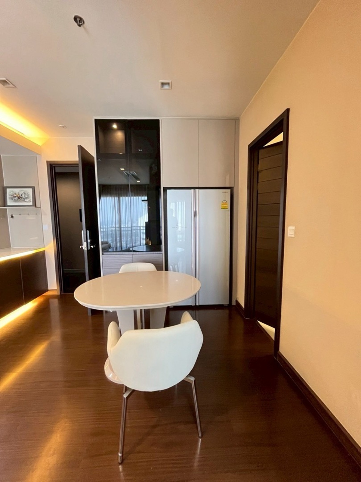 For RentCondoRatchadapisek, Huaikwang, Suttisan : ⭐️IVY AMPIO⭐️ 2BEDROOM COMBINE Parking 2Car 50K Contact Us🫡