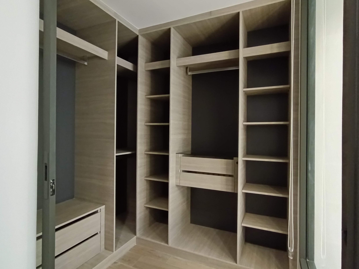 For SaleCondoLadprao, Central Ladprao : Urgent Sale ✨ The Crest Park Residences ✨ Fully furnished and equipped, ready to move in. Near BTS Central Ladprao.