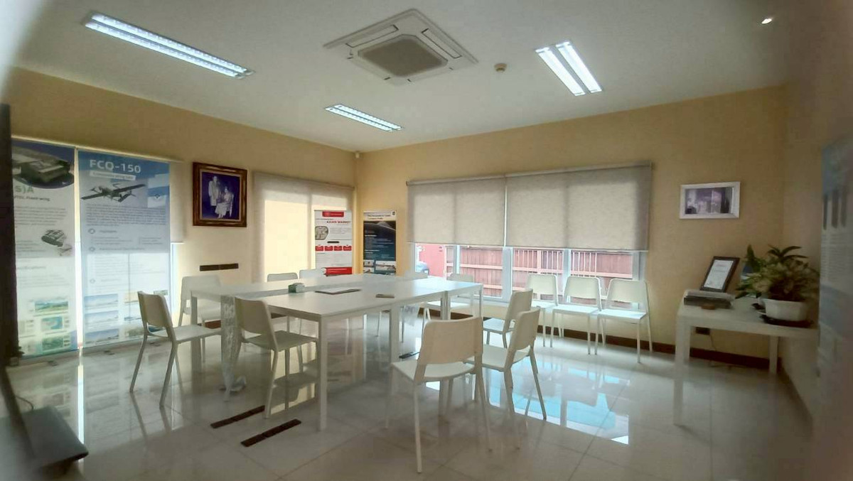 For SaleHome OfficeNawamin, Ramindra : Prime location, office and warehouse, Ramintra 14, intersection 17-5, near the BTS and main road Ramintra, MRT Mayalap Ramintra, Kaset-Nawamin. Khwan Charoenphon Market Watcharaphirom Park  Sripatum University, Bang Khen